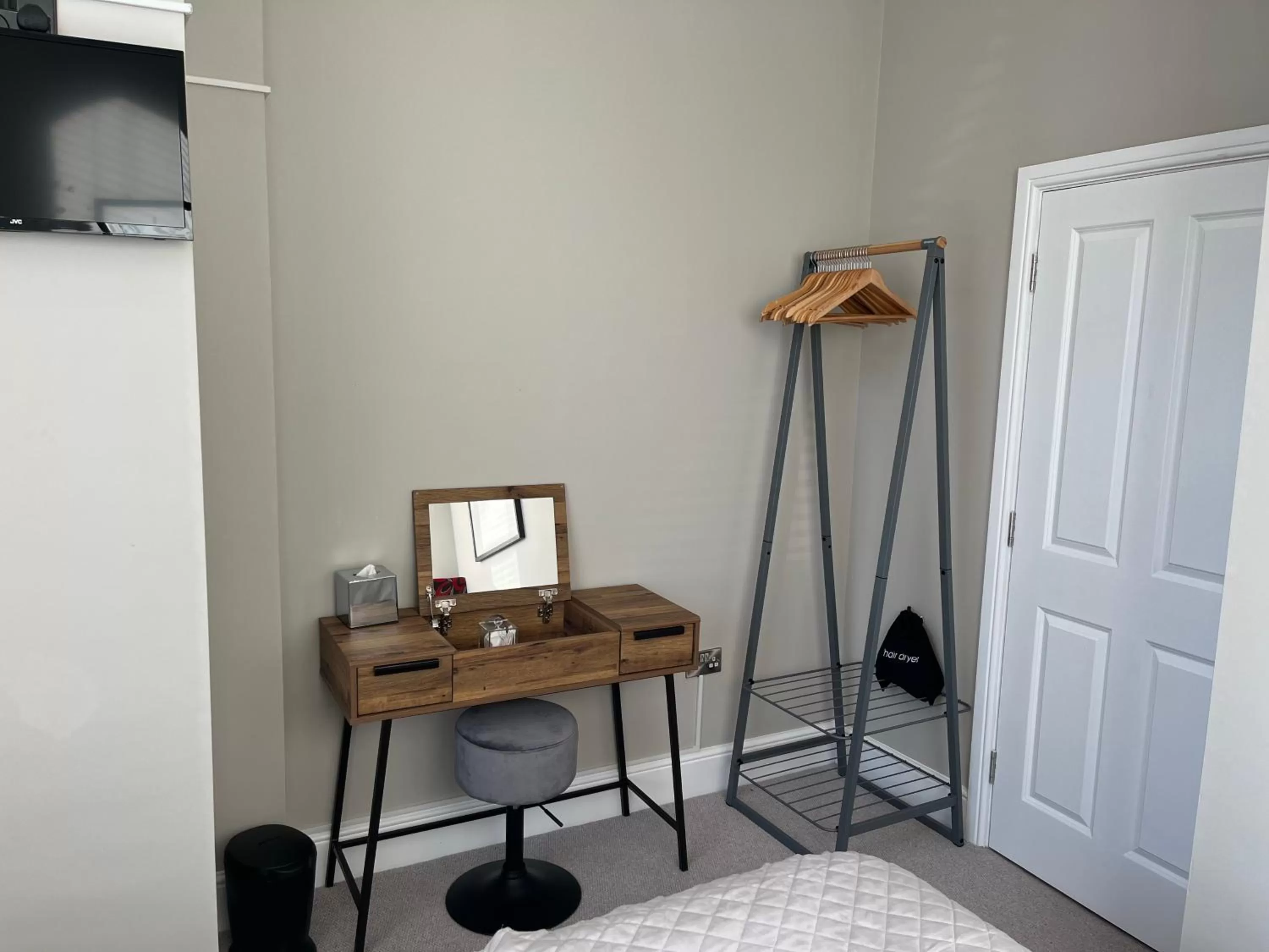 TV and multimedia in Crown and Cushion Appleby