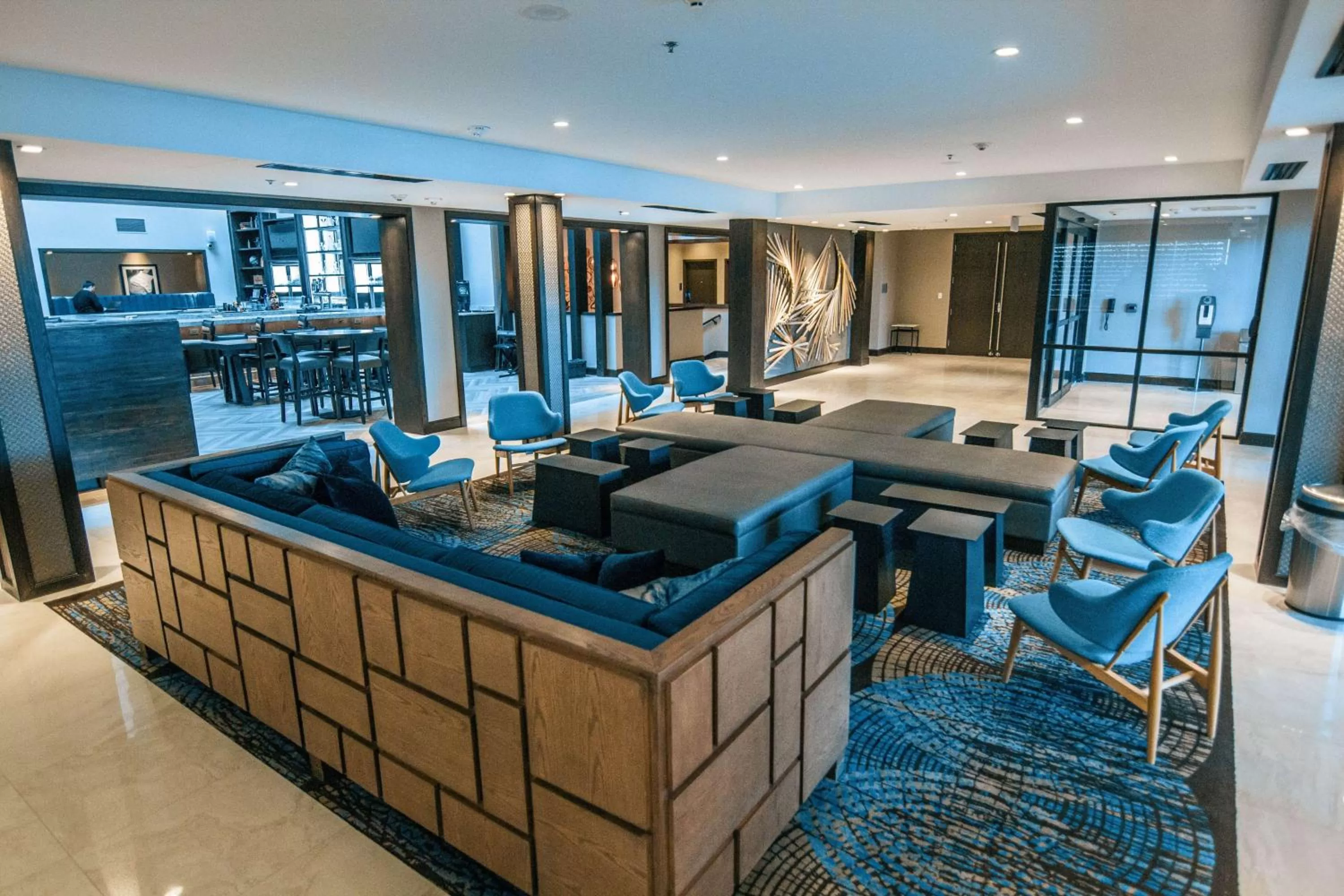 Restaurant/places to eat in Doubletree By Hilton Lubbock - University Area