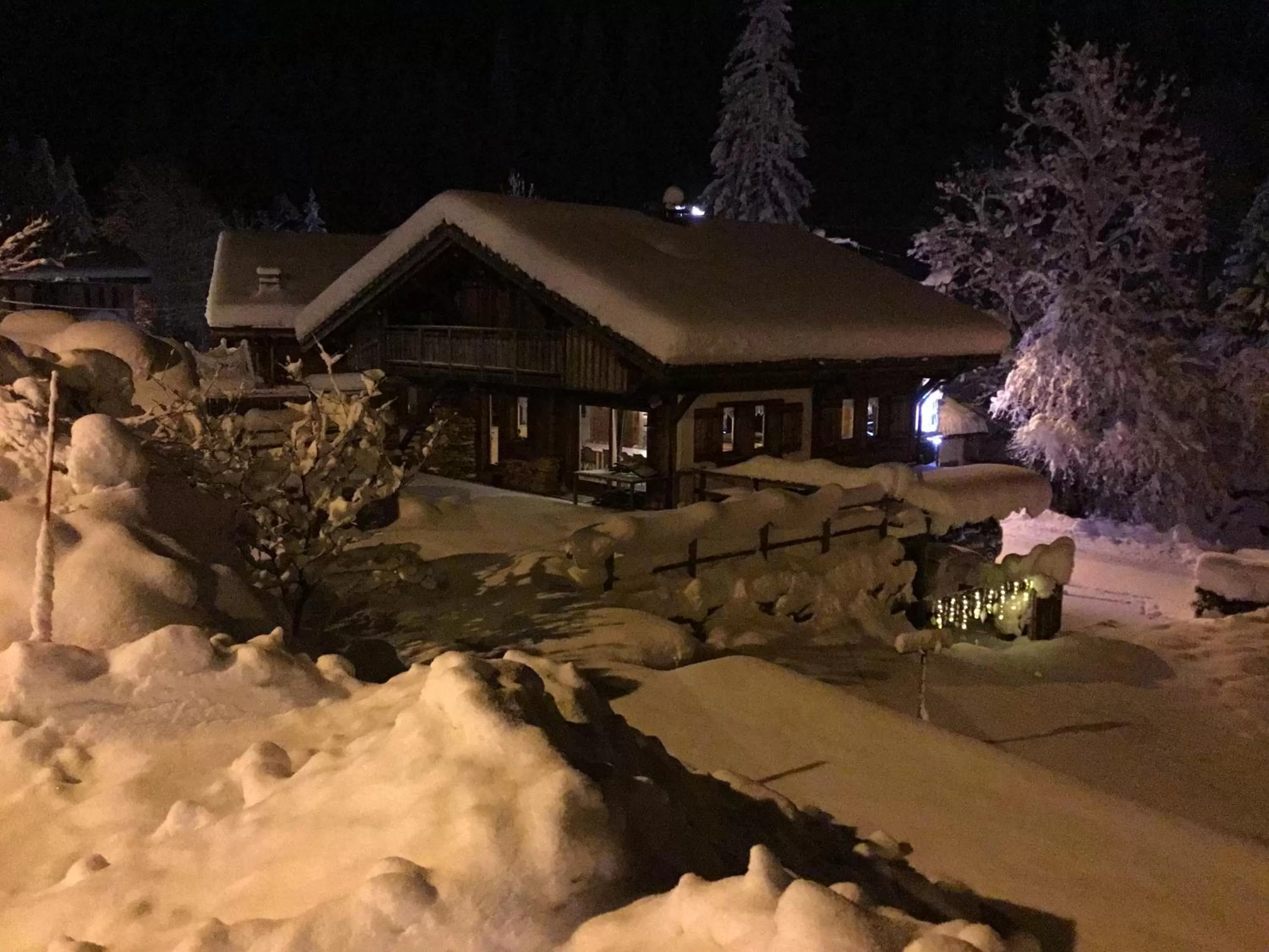 Bed and Breakfast Chalet Manava