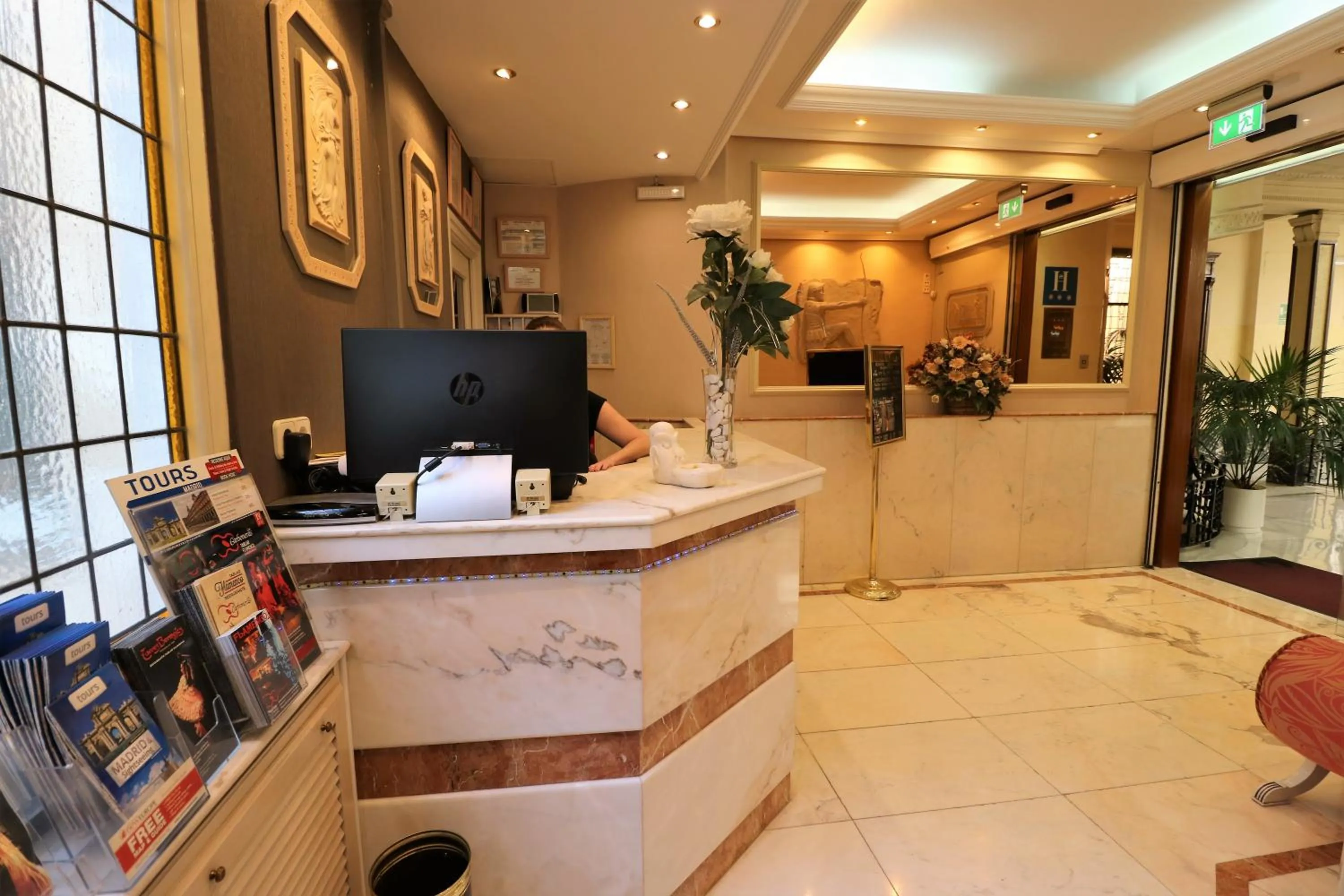 Lobby or reception in Hostal Hispano - Argentino Gran Vía