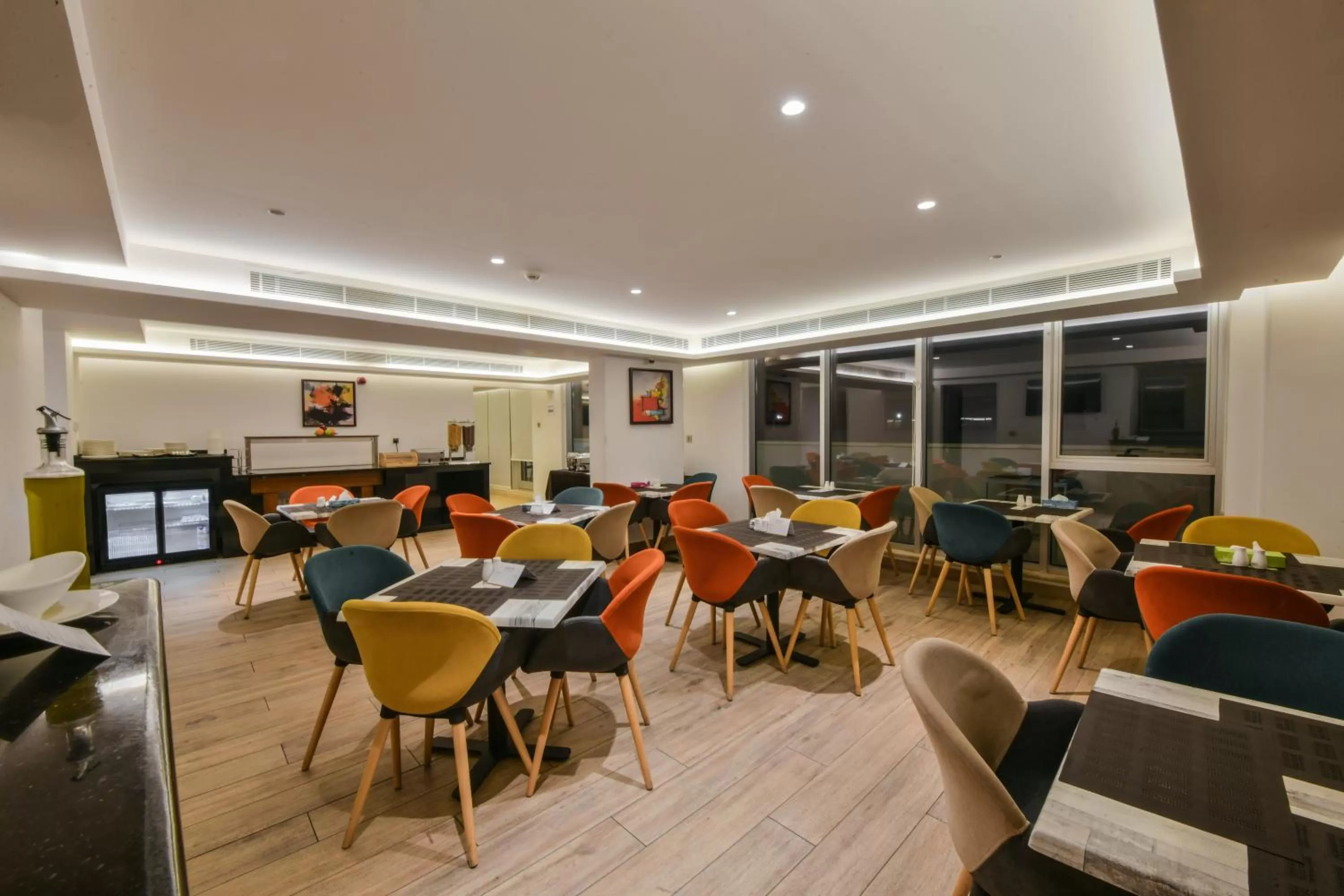 Restaurant/places to eat in Downtown Hotel Apartments