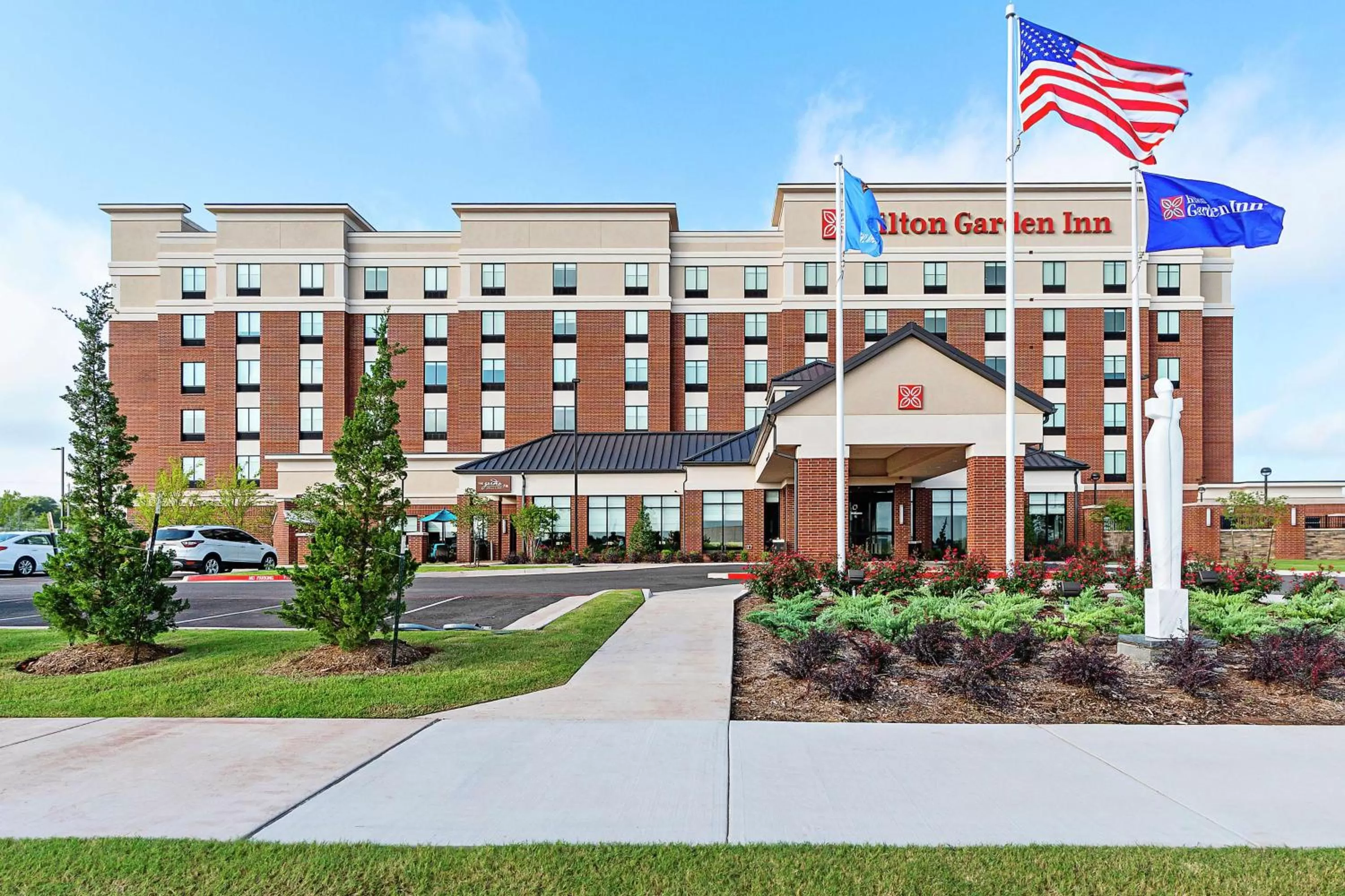 Property building in Hilton Garden Inn Edmond/Oklahoma City North