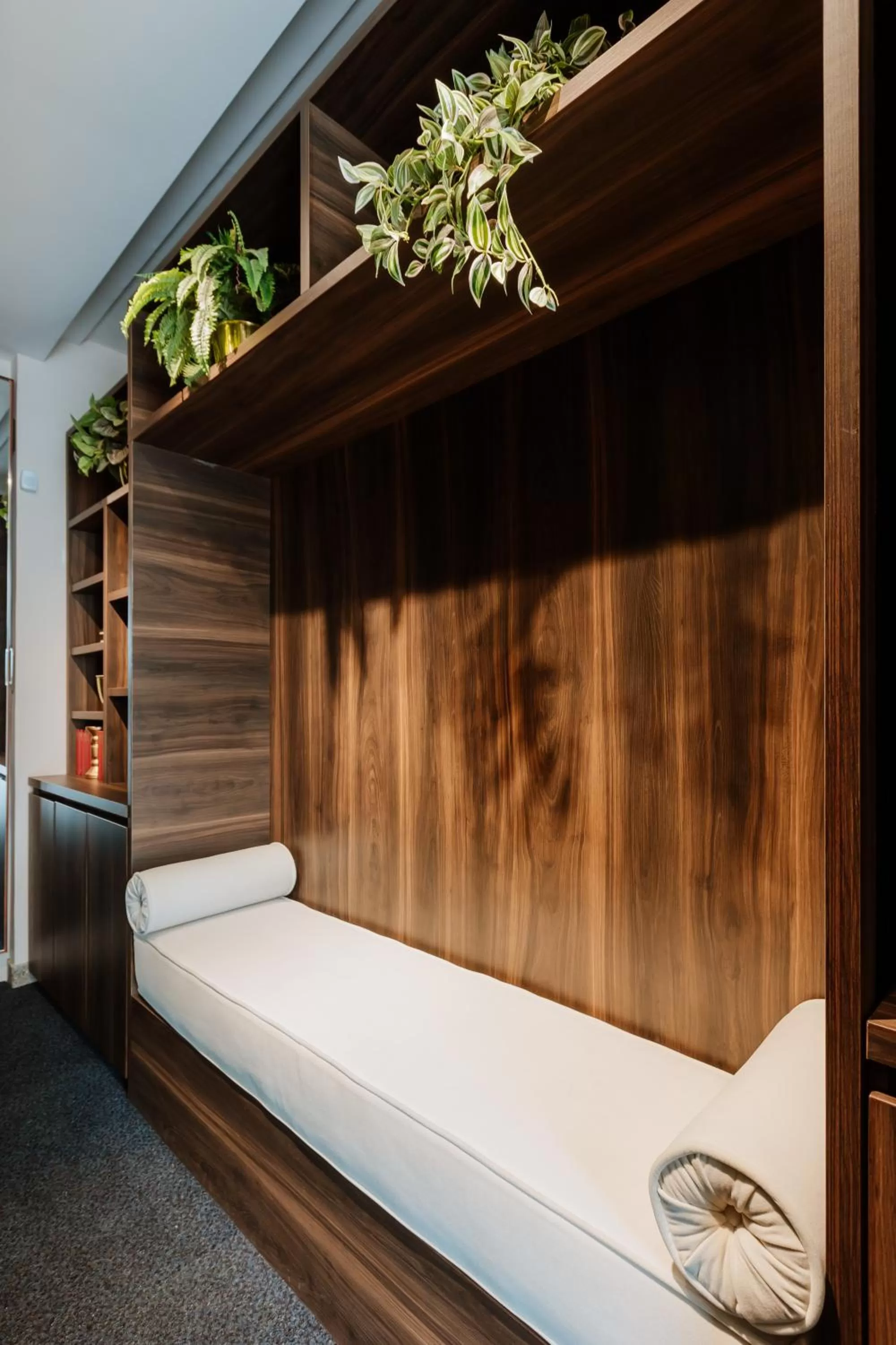 Facade/entrance, Bed in 1616 Hotel