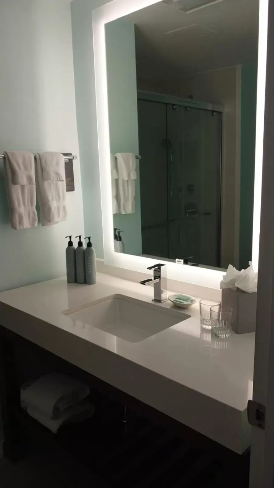 Courtyard by Marriott Nassau Downtown/Junkanoo Beach Courtyard by Marriott Nassau Downtown/Junkanoo Beach