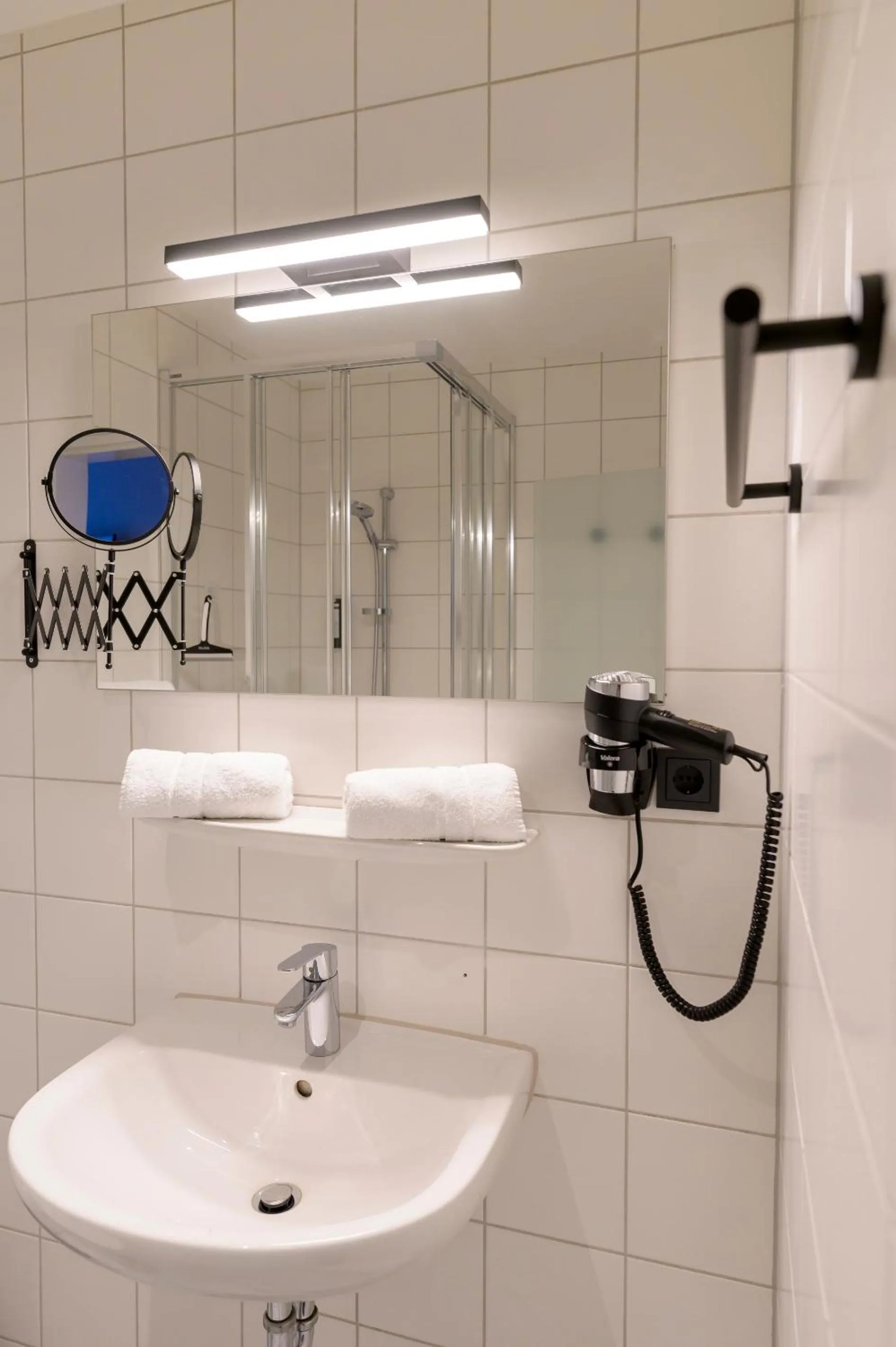 Bathroom in Nikii City Hotel