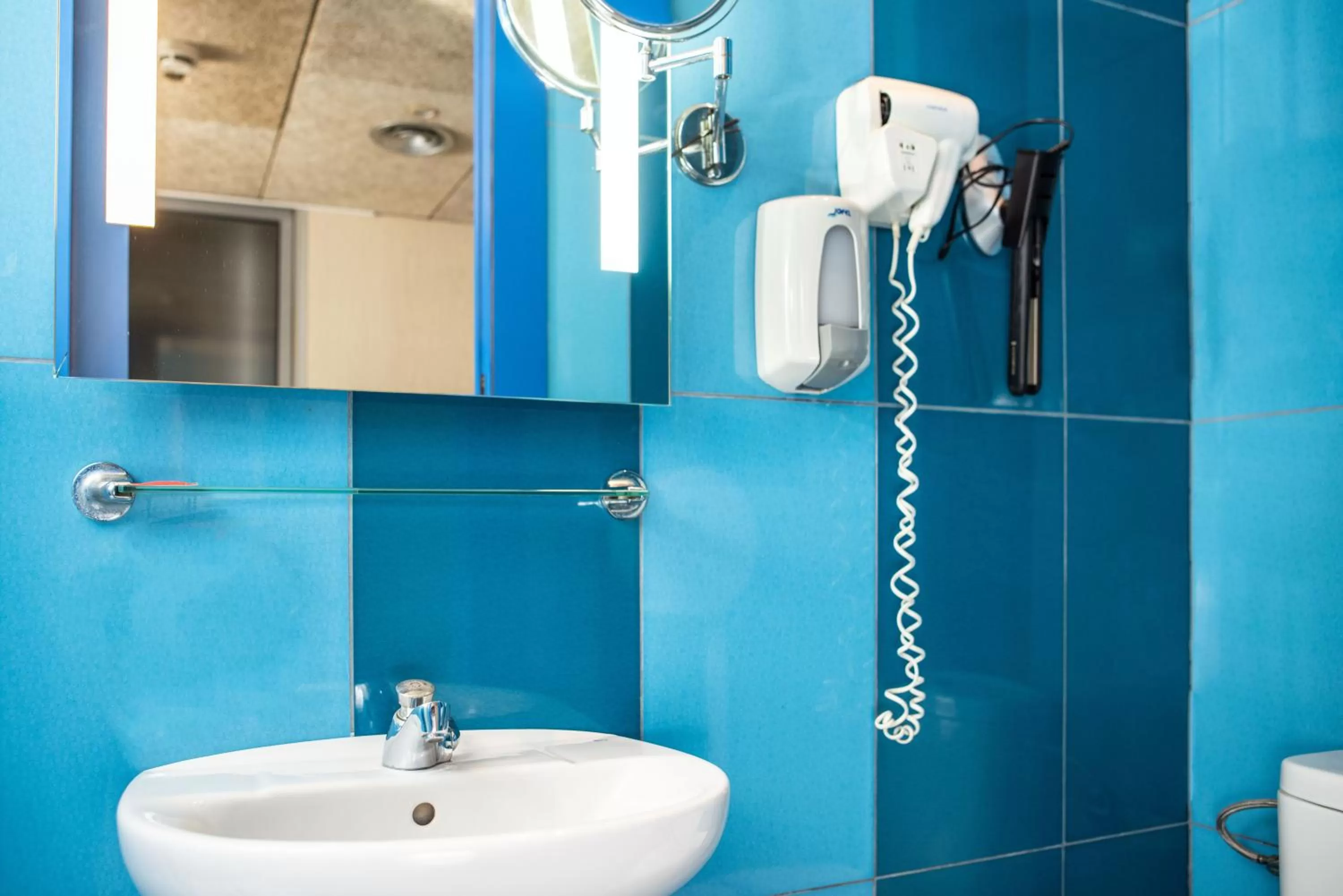 Bathroom in Urbany Hostel Barcelona