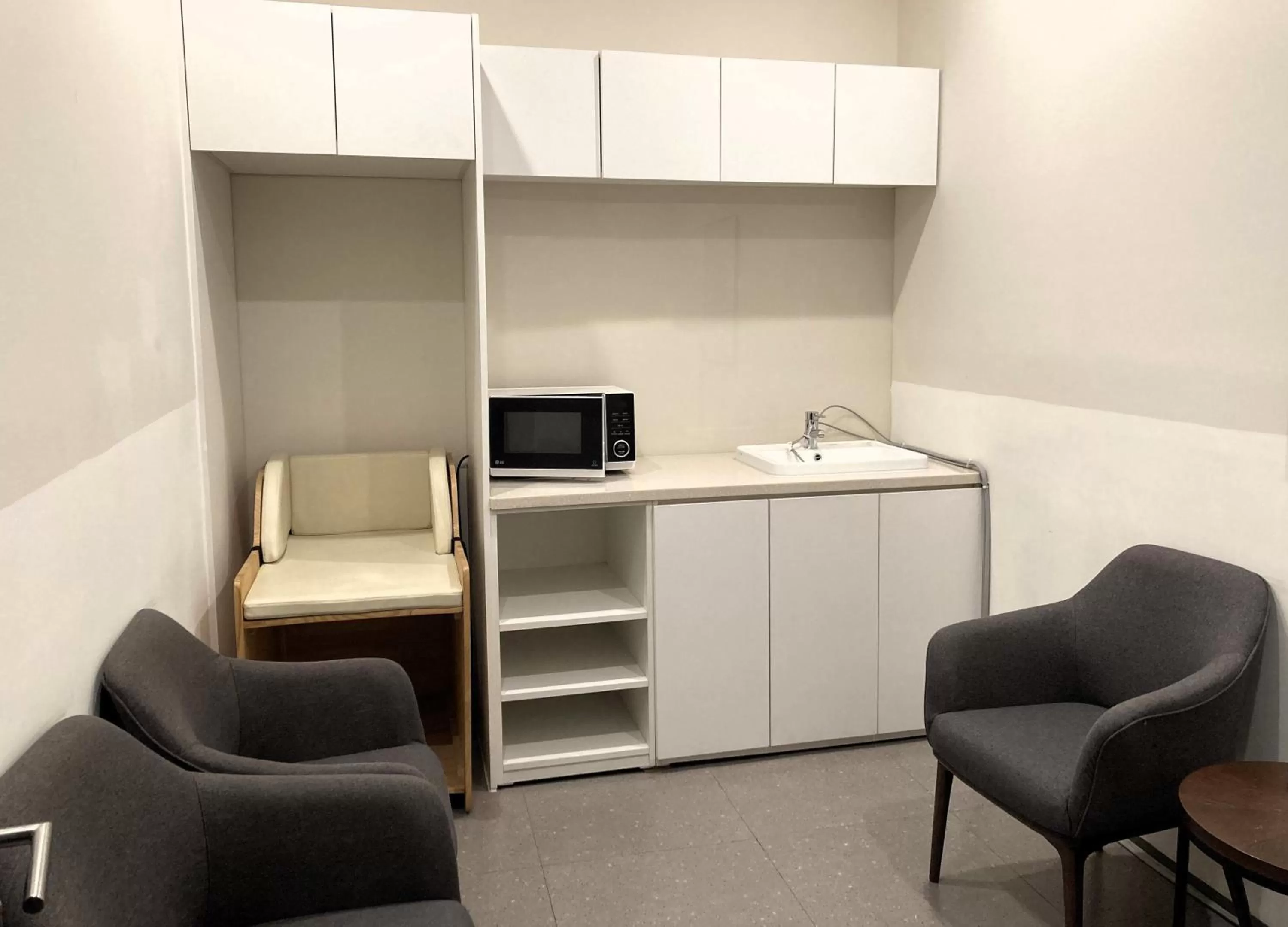 minibar in GLAD Mapo