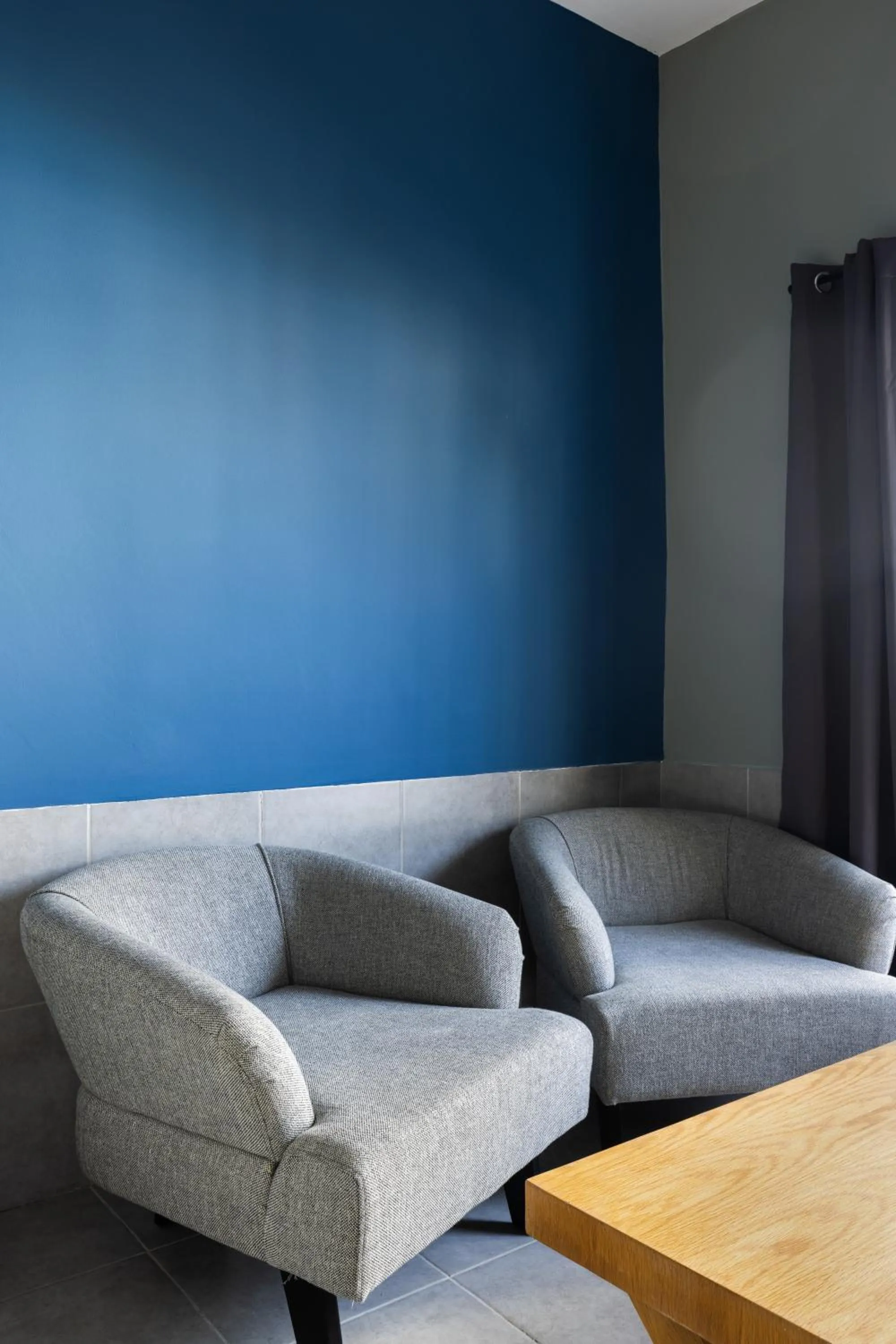 Seating area in Liber Tel Aviv Sea Shore Suites BY RAPHAEL HOTELS