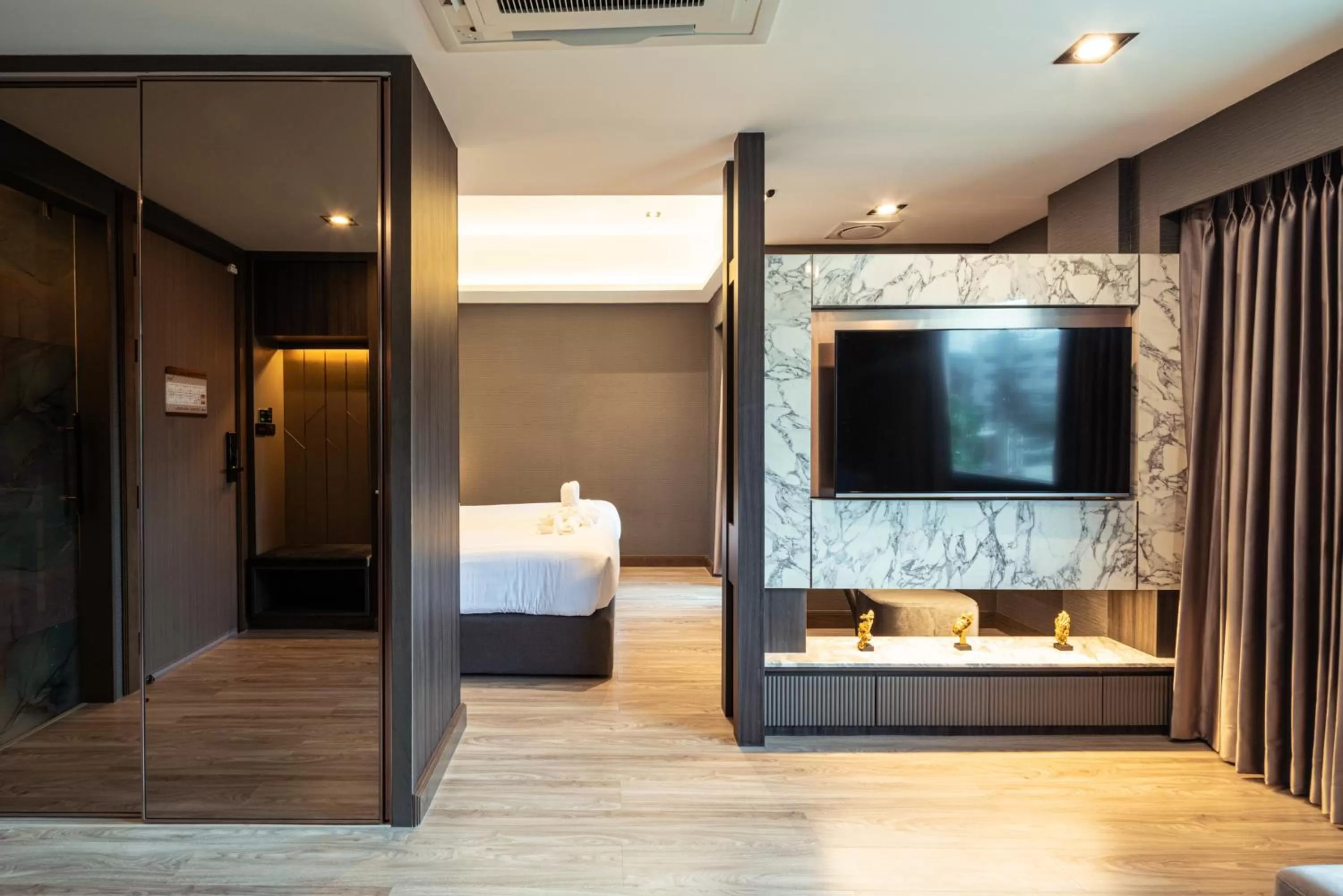 Communal lounge/ TV room, Bed in The One Smart Living