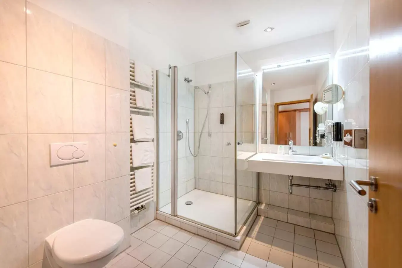 Double Room with River View in Diehls Hotel Double Room with River View in Diehls Hotel