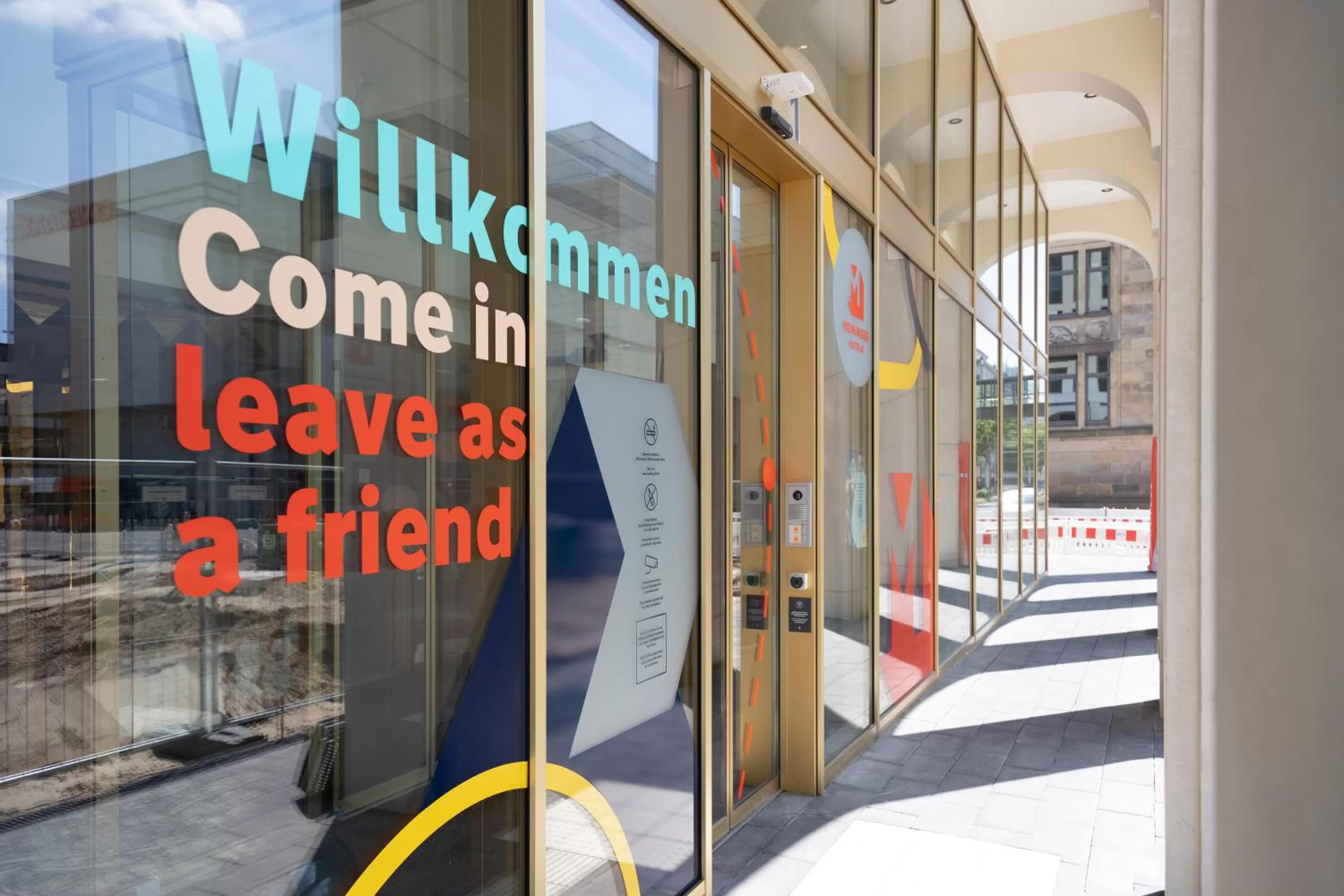 Property building in MEININGER Hotel Bremen Hauptbahnhof