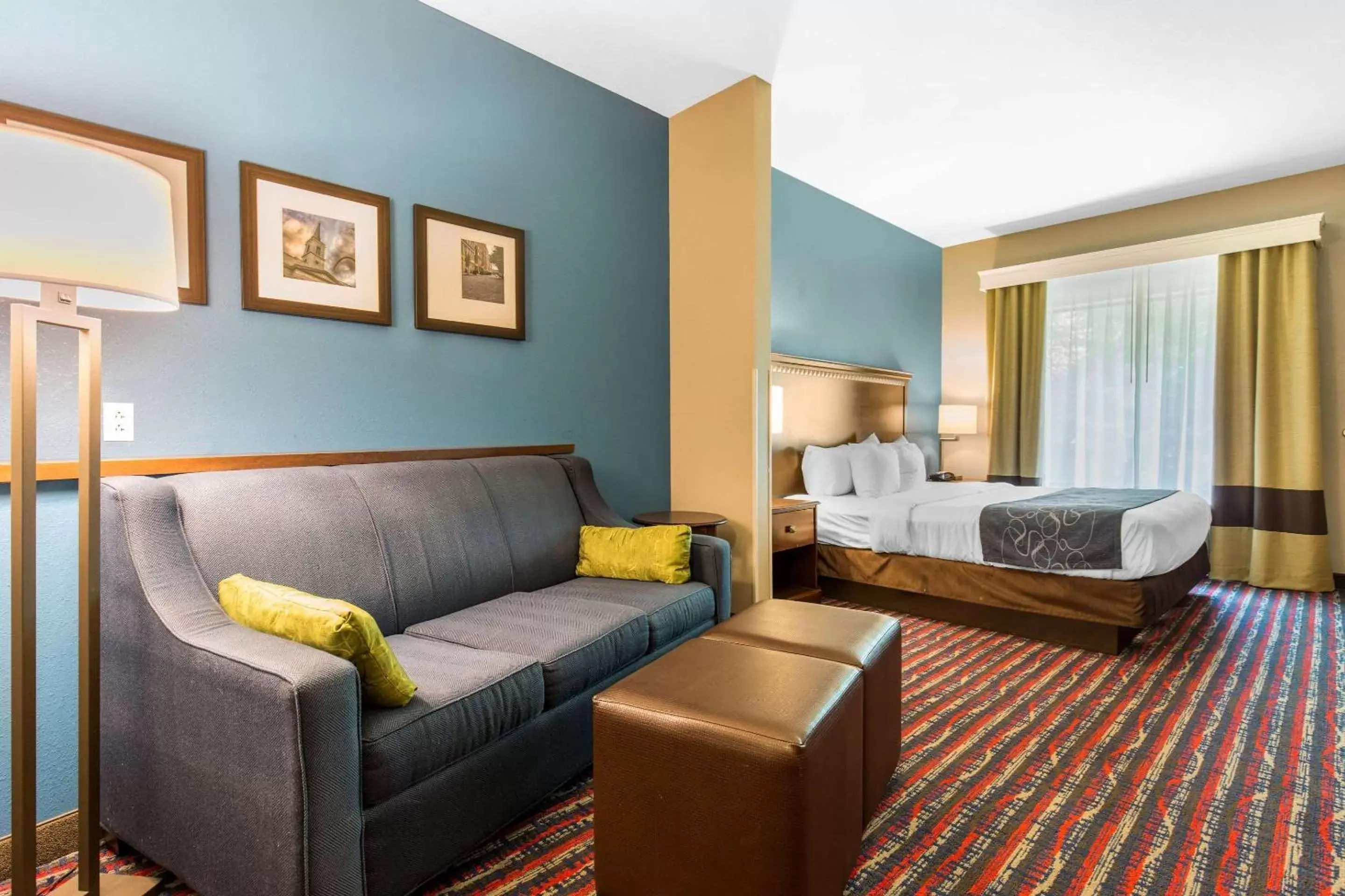 King Suite with Hearing Accessible - Accessible/Non-Smoking in Comfort Suites Fairview Heights King Suite with Hearing Accessible - Accessible/Non-Smoking in Comfort Suites Fairview Heights