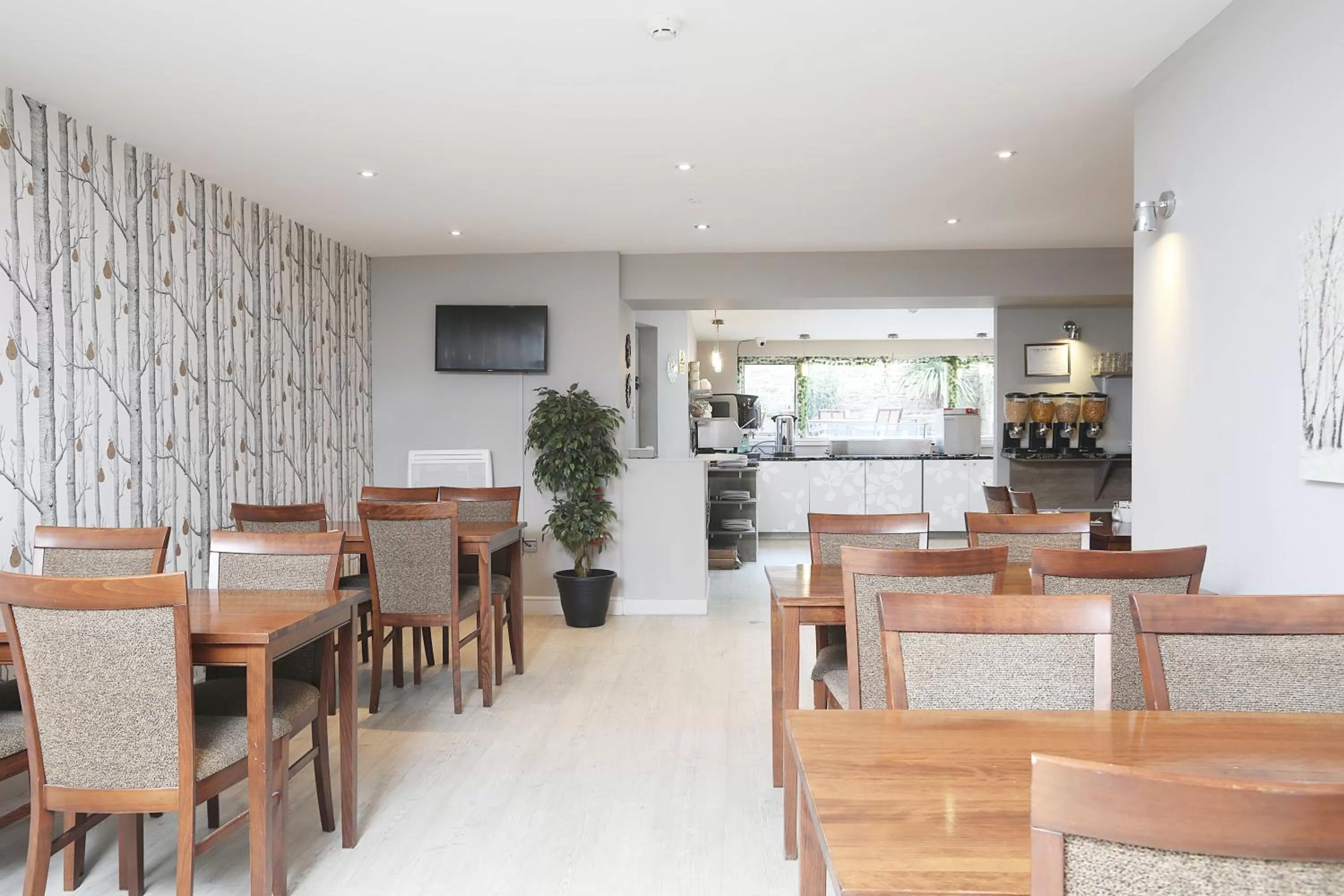 Breakfast in Cairn Hotel & Apartments