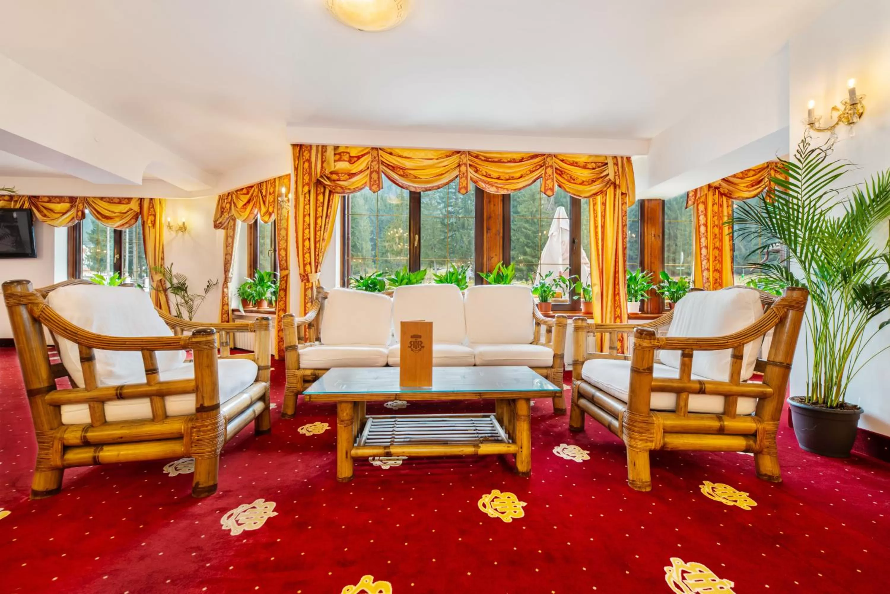 Food and drinks in Aurelius Imparatul Romanilor Hotel & SPA