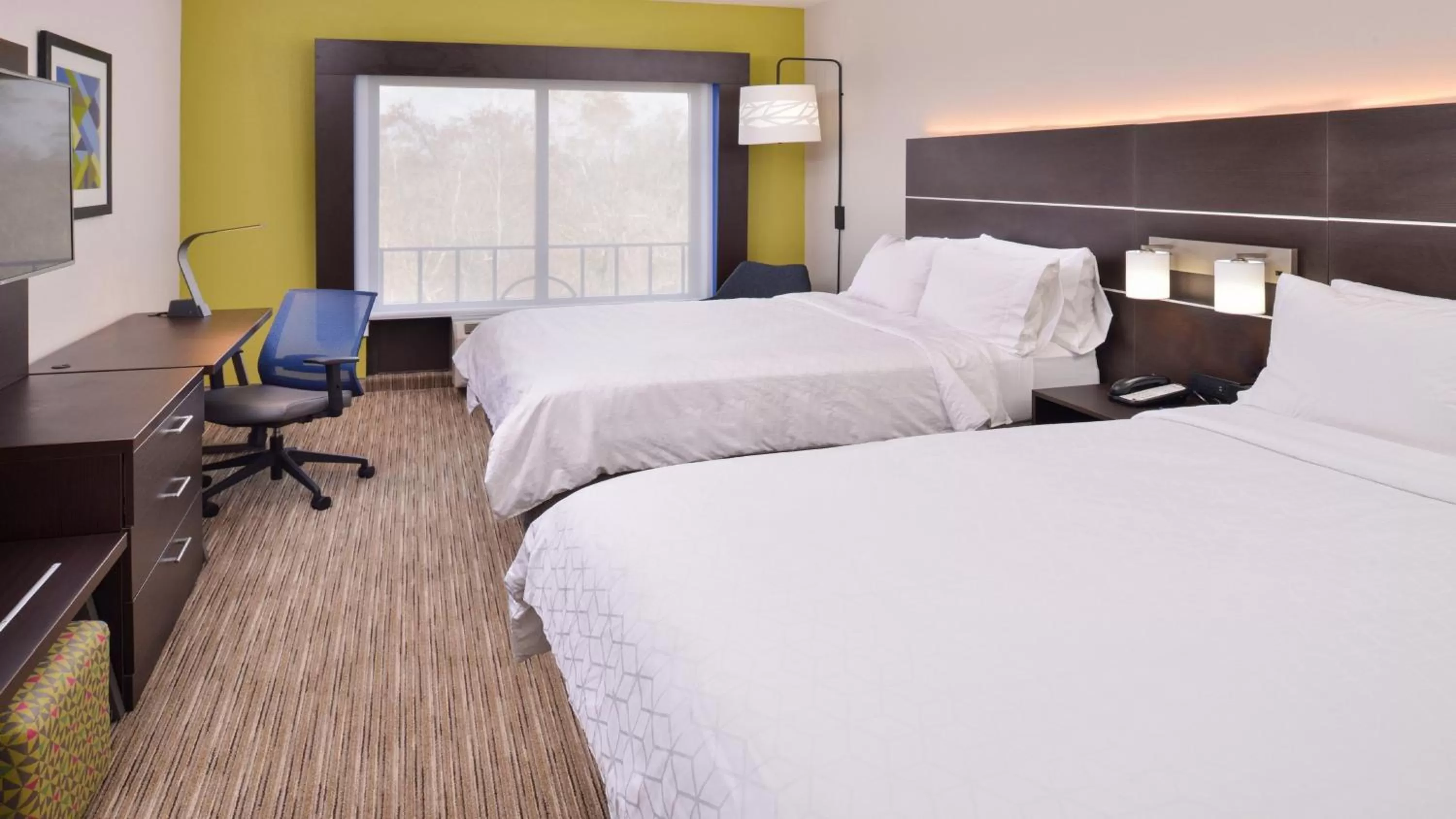 Photo of the whole room, Bed in Holiday Inn Express Hotel & Suites La Place by IHG