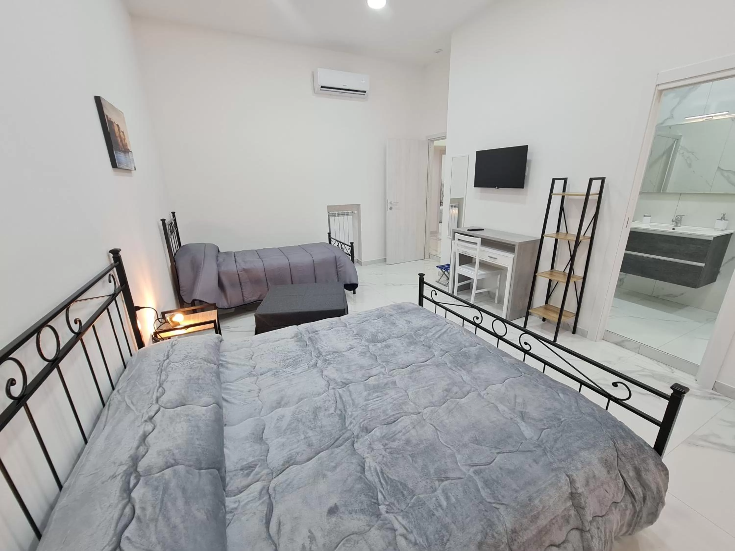 Bedroom, Bed in Lumacors House