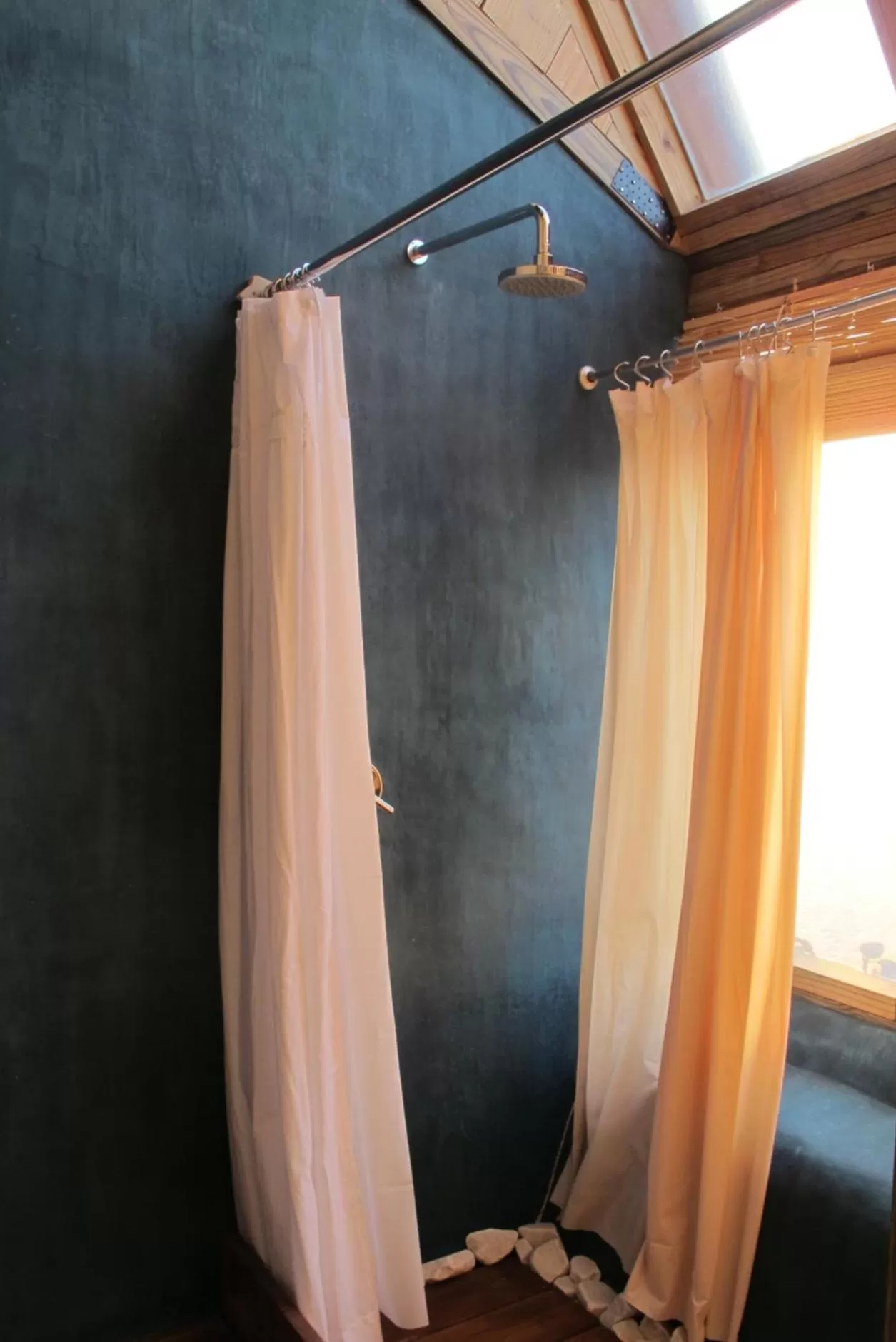 Bath, Bathroom in Caliu Earthship Ecolodge