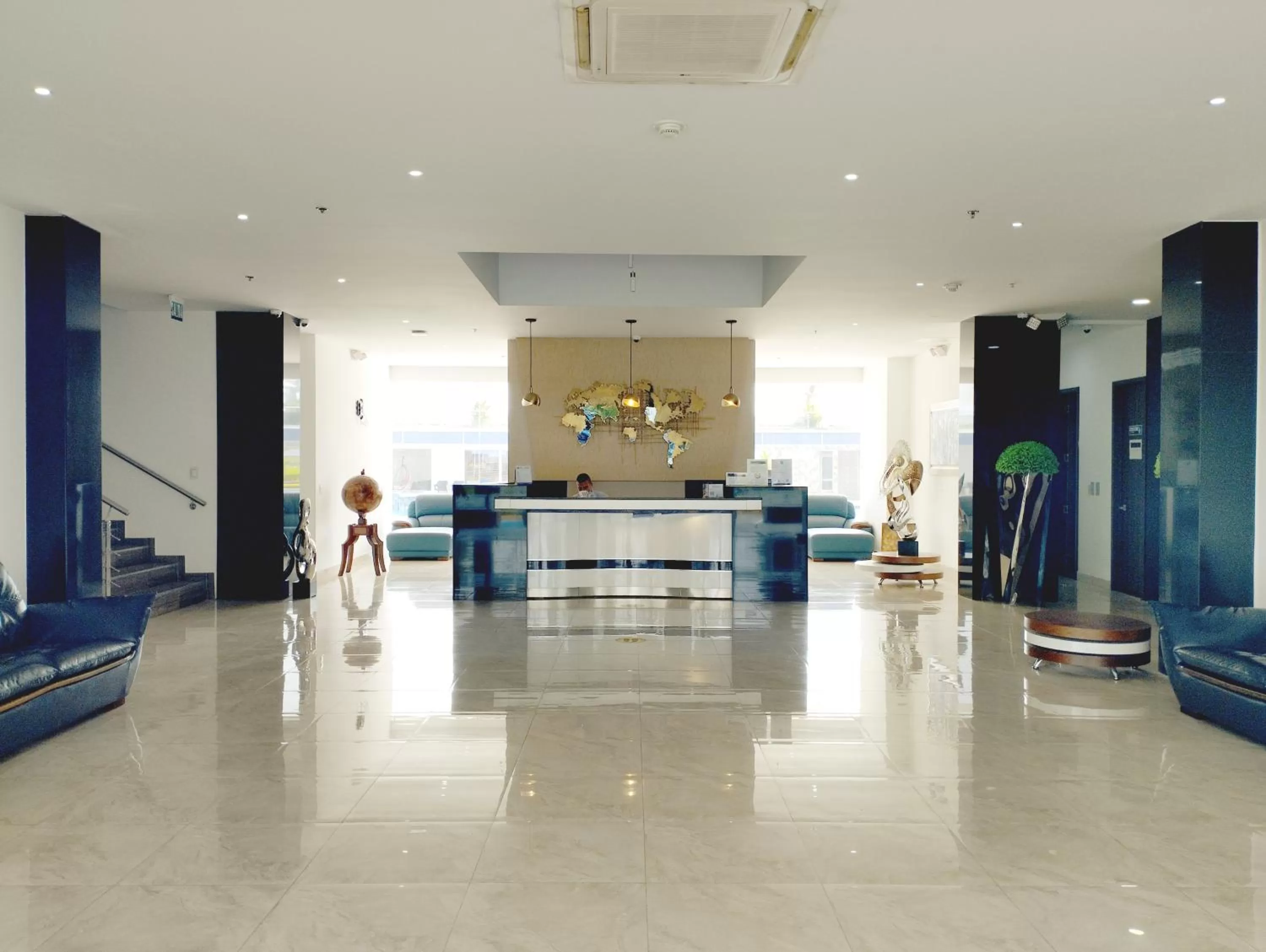 Lobby or reception in Hotel Real Elim International