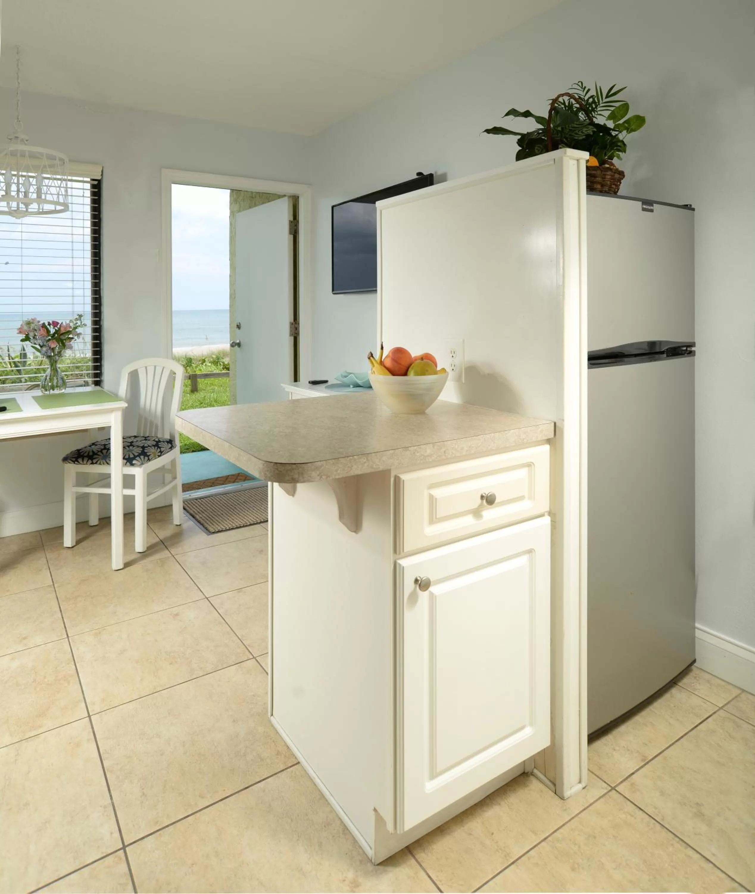Kitchen or kitchenette in Tuckaway Shores Resort