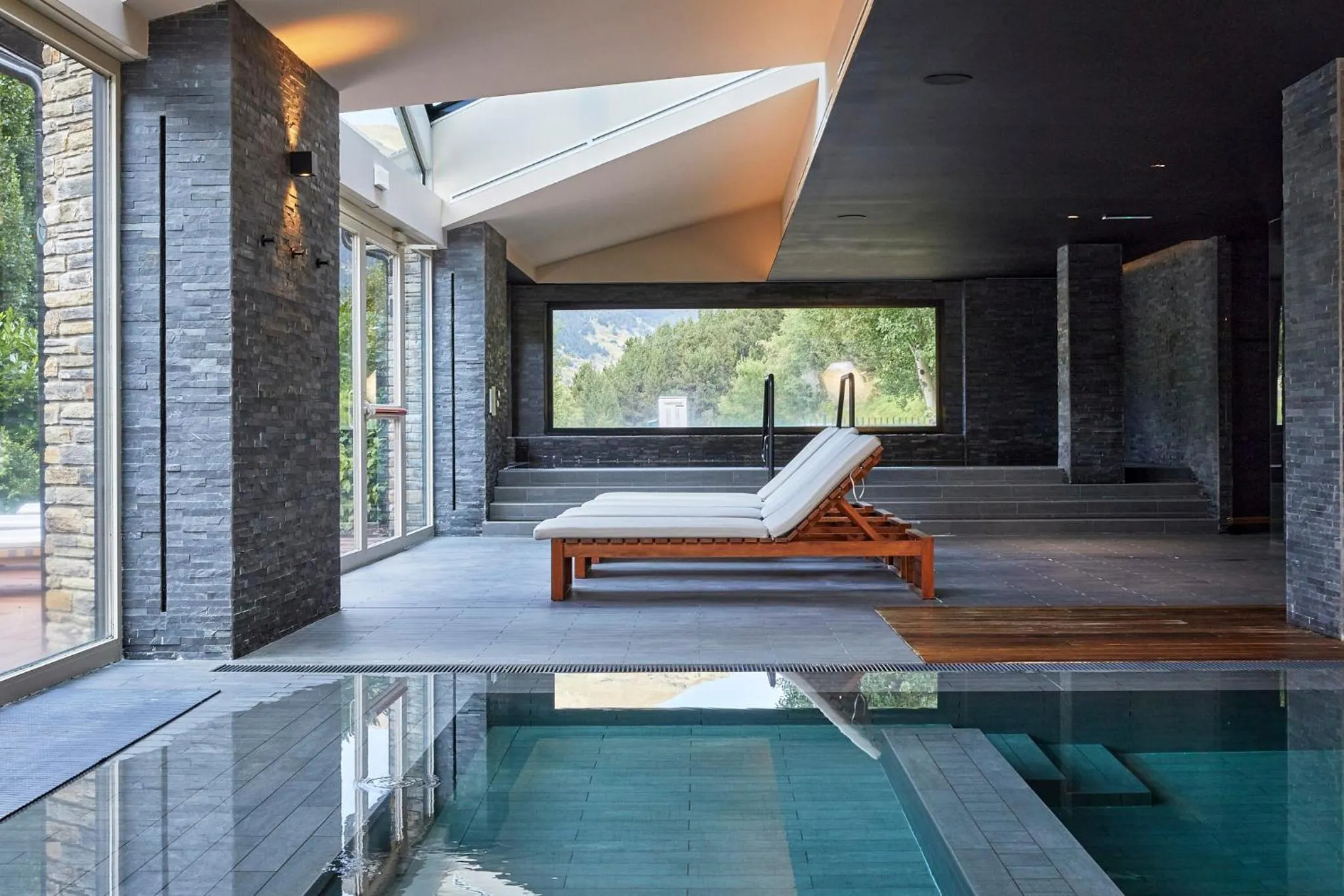 sunbed in Park Piolets MountainHotel & Spa