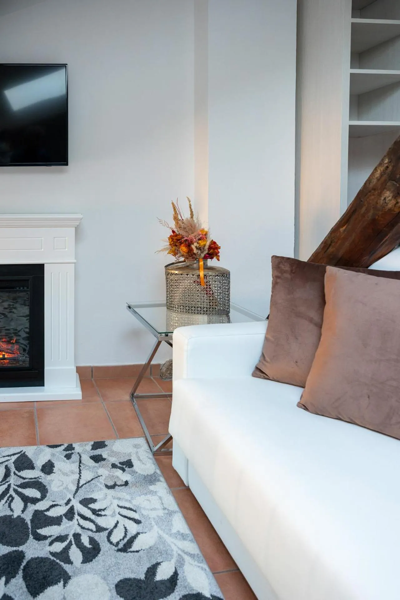 TV and multimedia, Bed in Albergo Rossini 1936 Small & Charming