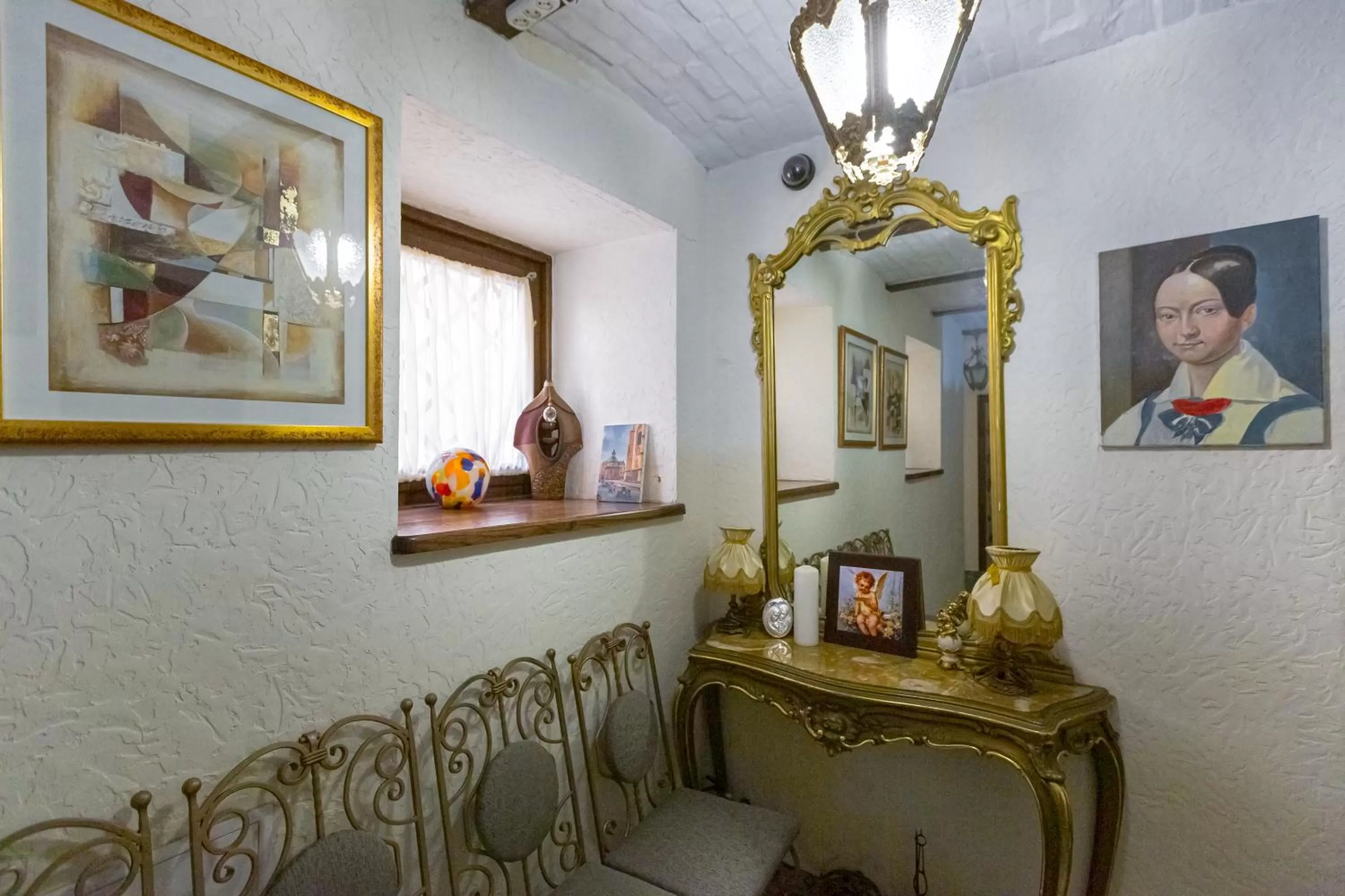 Seating Area in Staryi Krakiv