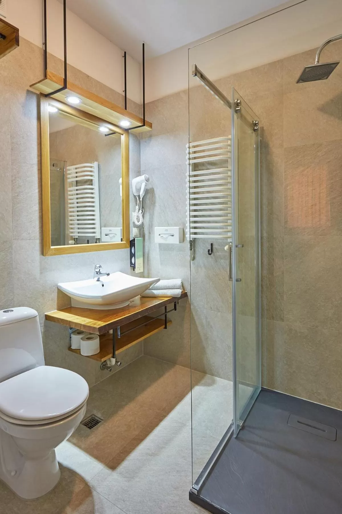 Shower in Hotel Batory