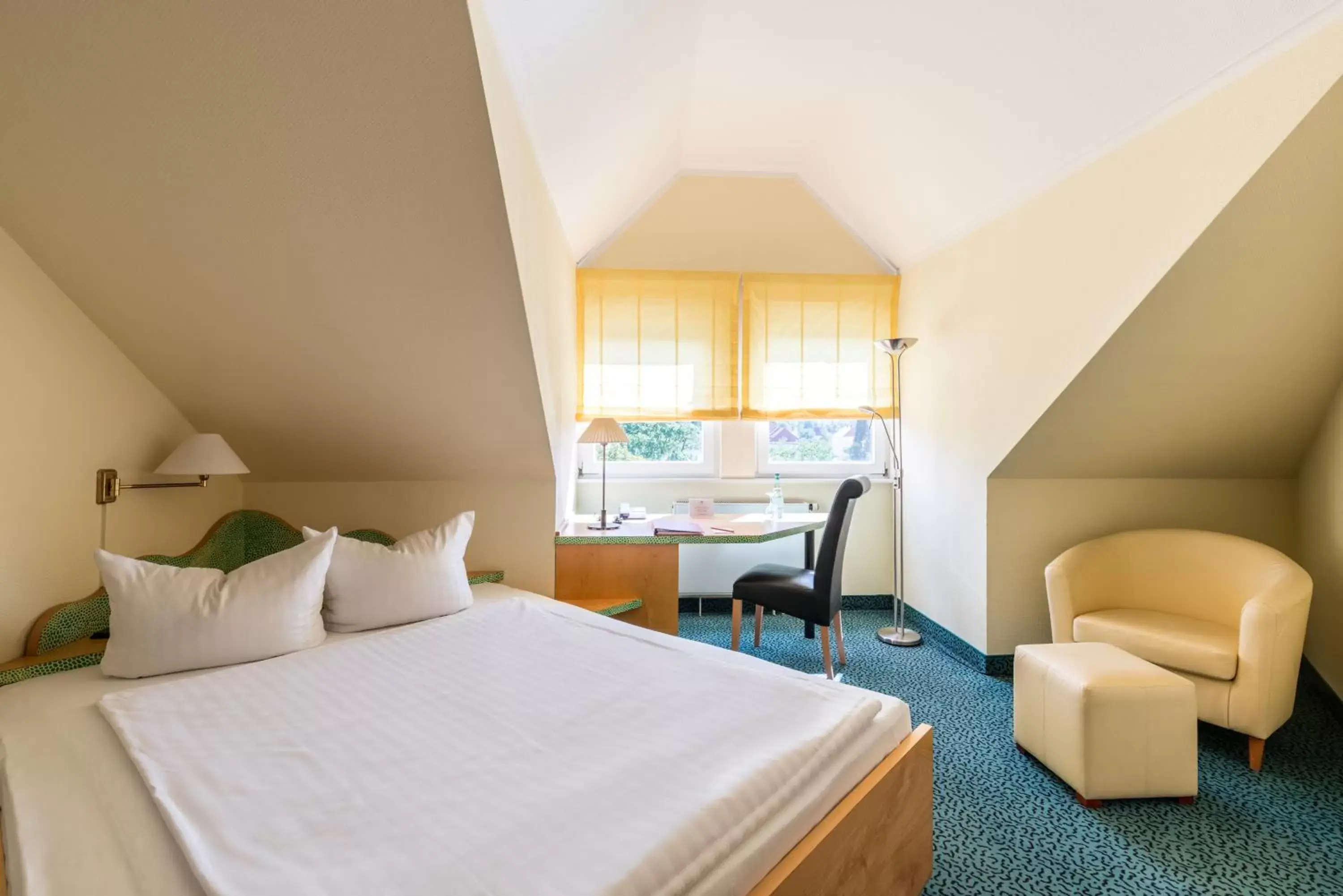 Comfort Single Room in AZIMUT Hotel Dresden Comfort Single Room in AZIMUT Hotel Dresden