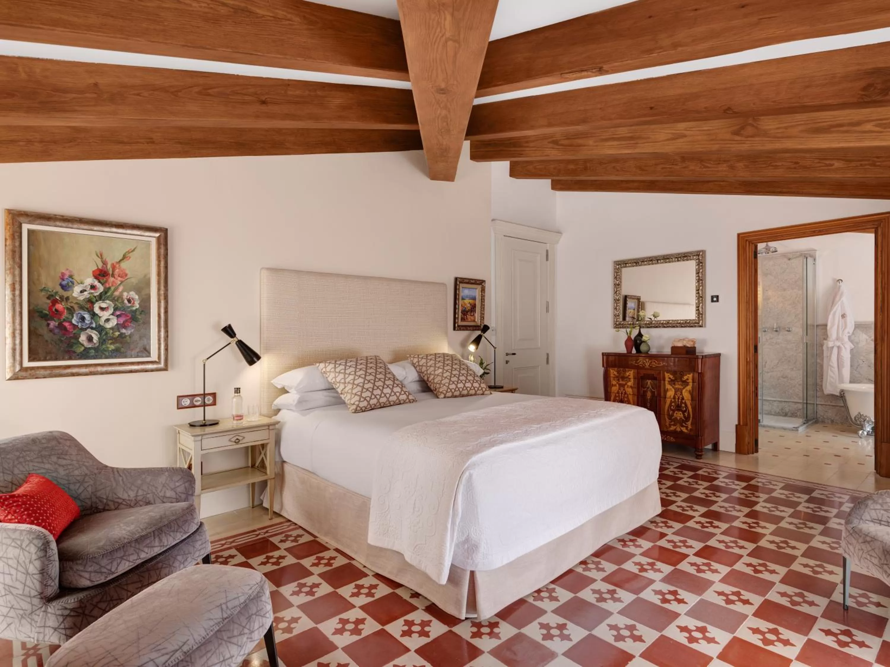 Bed in Hotel Gloria de Sant Jaume