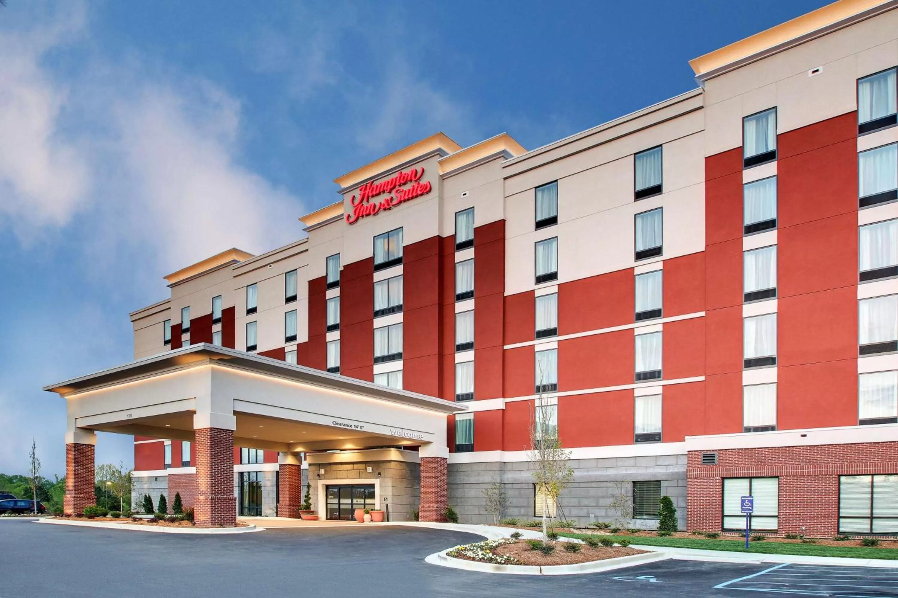 Property building in Hampton Inn & Suites Greenville Airport
