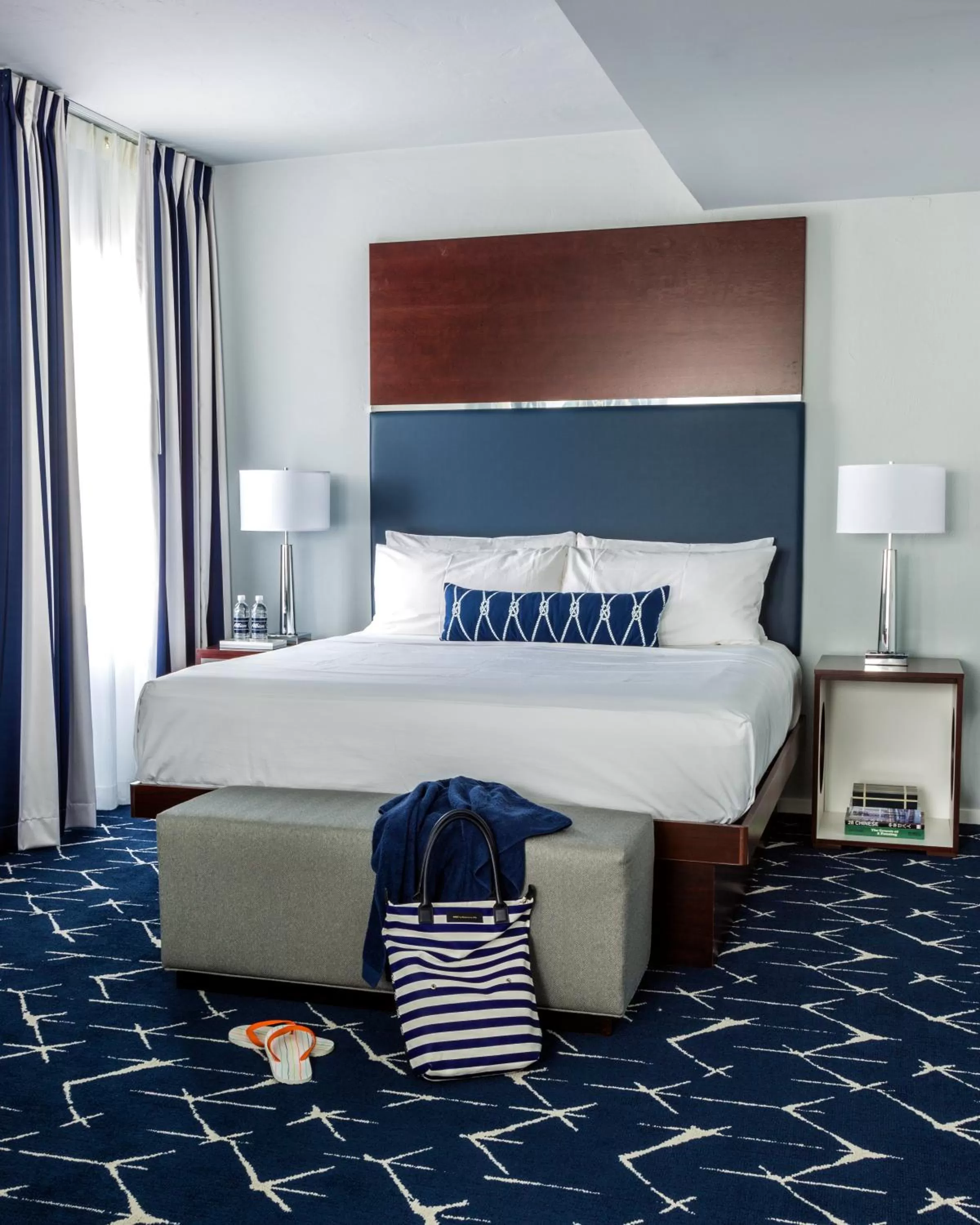 Bedroom, Bed in Albion Hotel