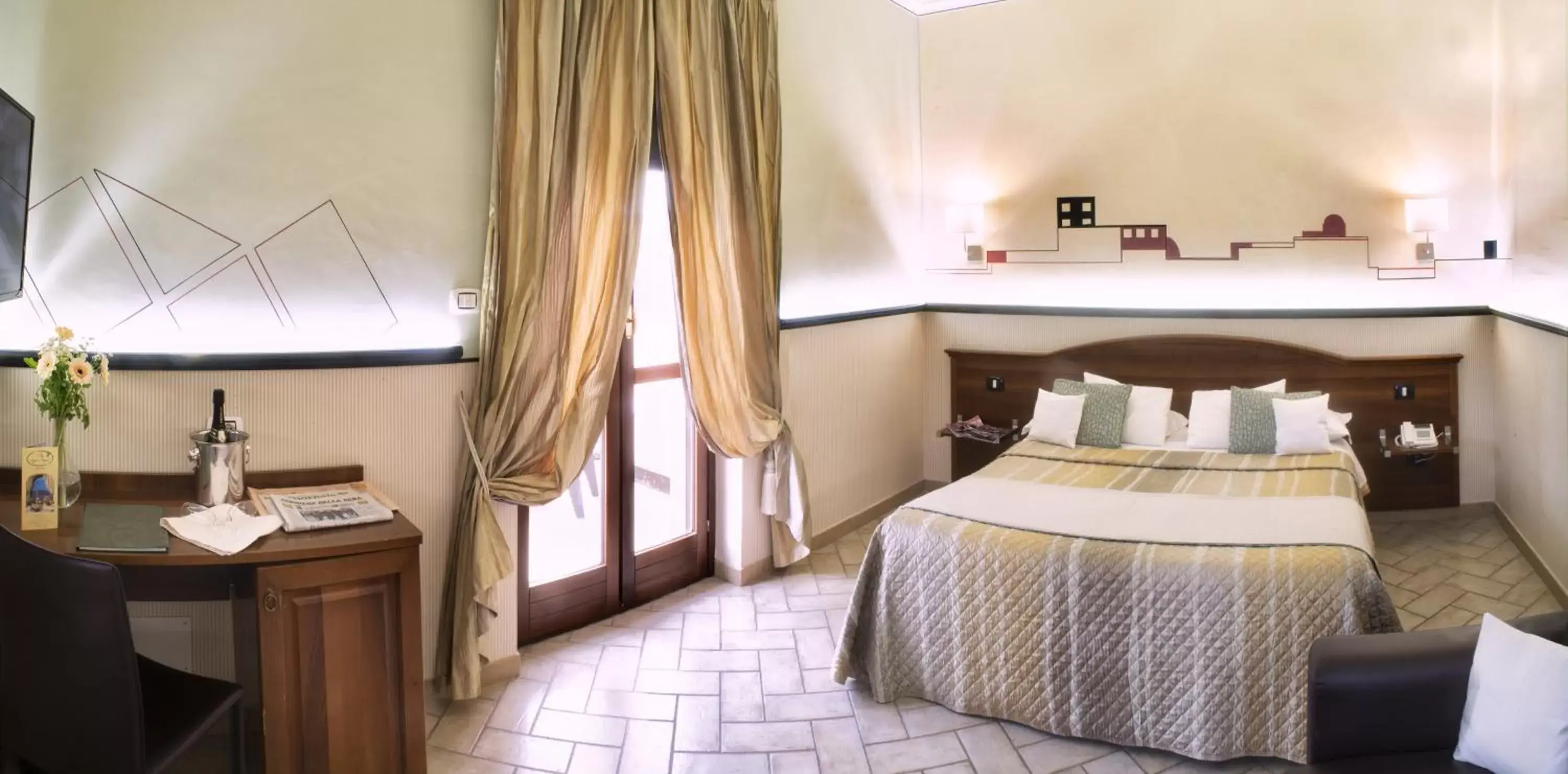Double Room with Lake View in Hotel Villa Degli Angeli Double Room with Lake View in Hotel Villa Degli Angeli
