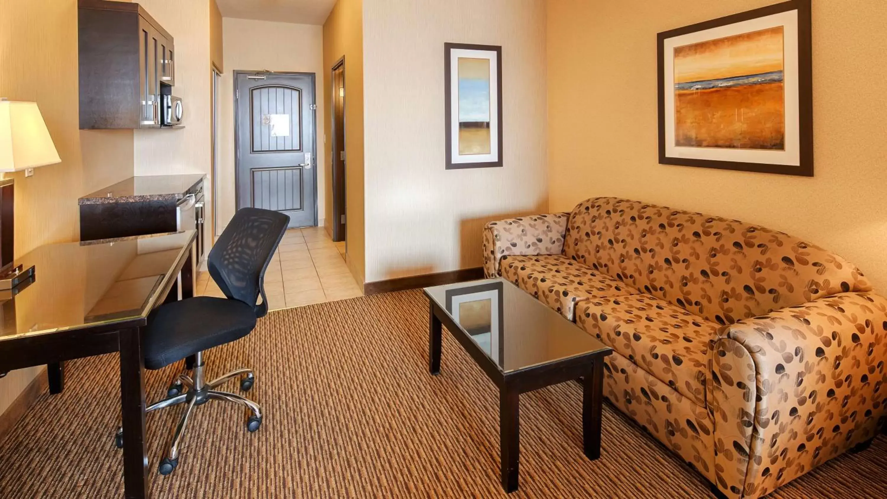 King Suite with Full Kitchen - Non-Smoking in Best Western Estevan Inn & Suites King Suite with Full Kitchen - Non-Smoking in Best Western Estevan Inn & Suites