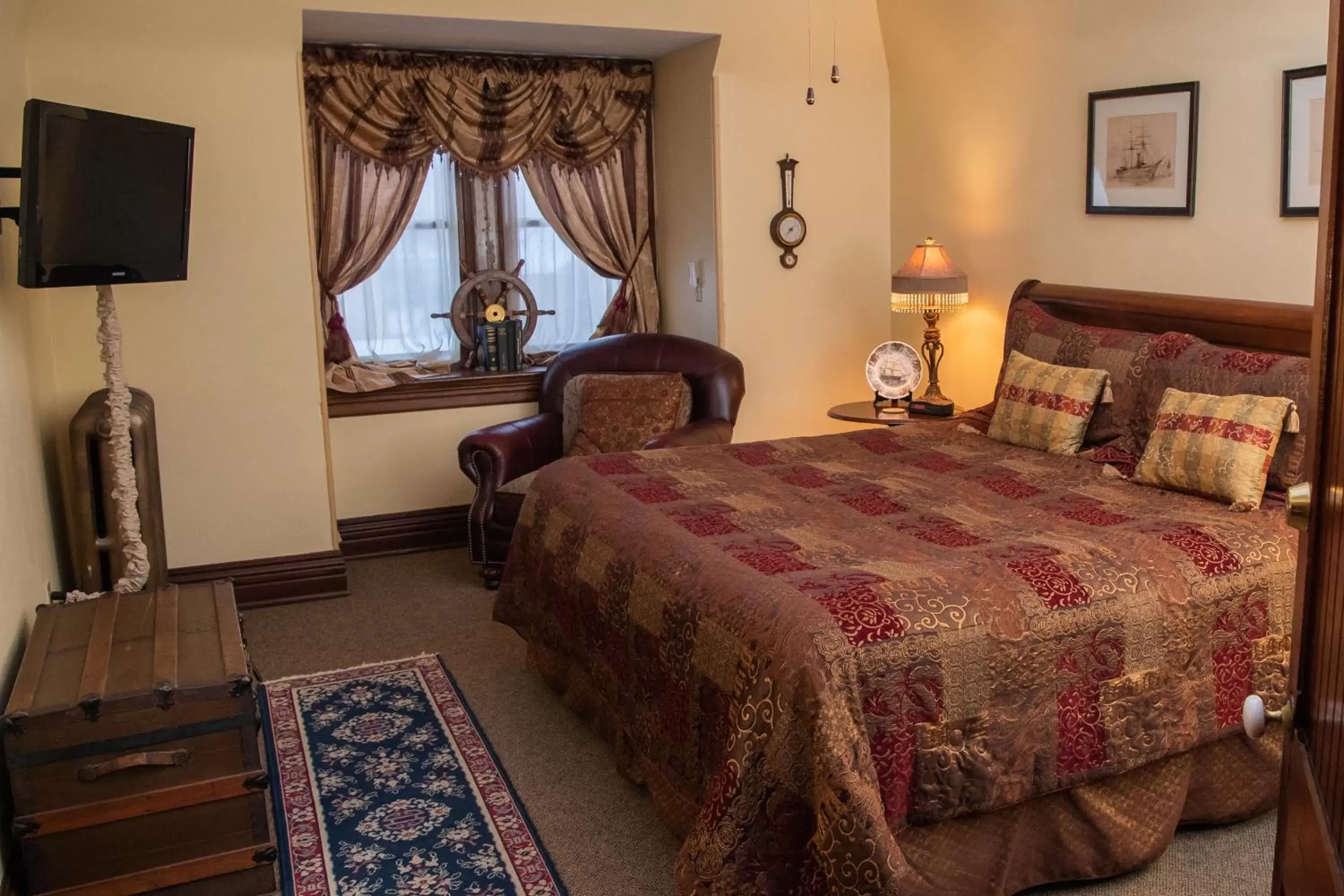 King Room with Spa Bath in Spencer House Bed & Breakfast King Room with Spa Bath in Spencer House Bed & Breakfast