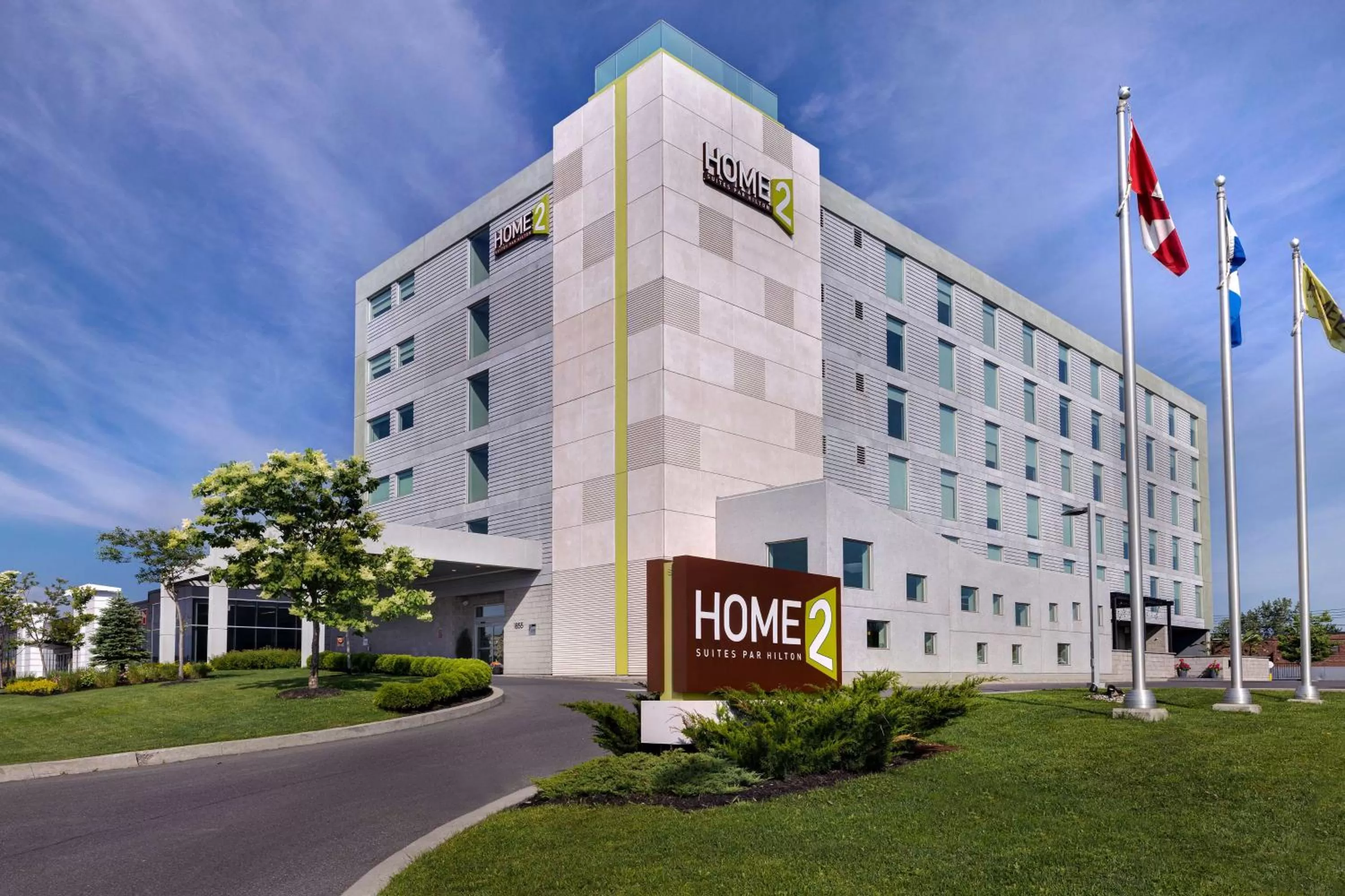 Property building in Home2 Suites By Hilton Montreal Dorval