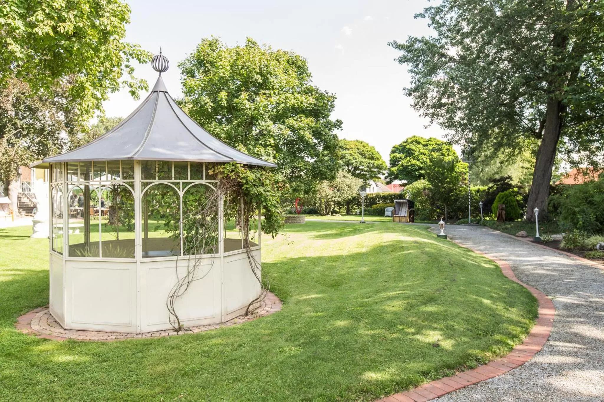 Garden in Parkhotel Bilm im Glück am Stadtrand Hannovers