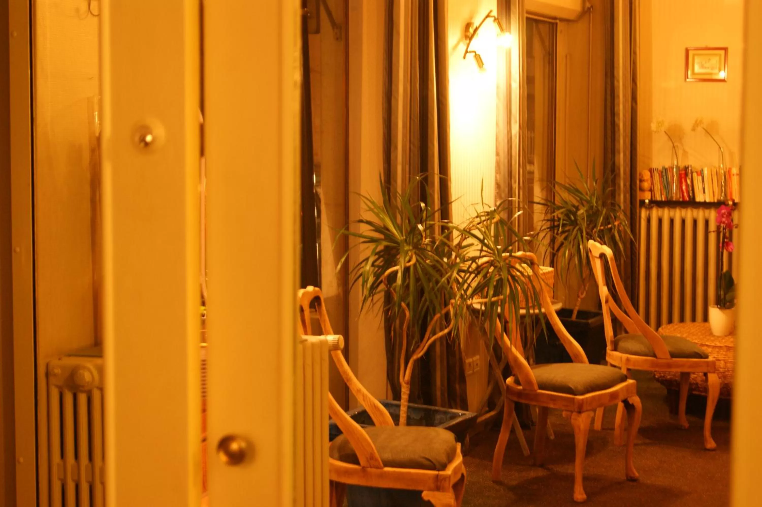 Lobby or reception in Hôtel Central