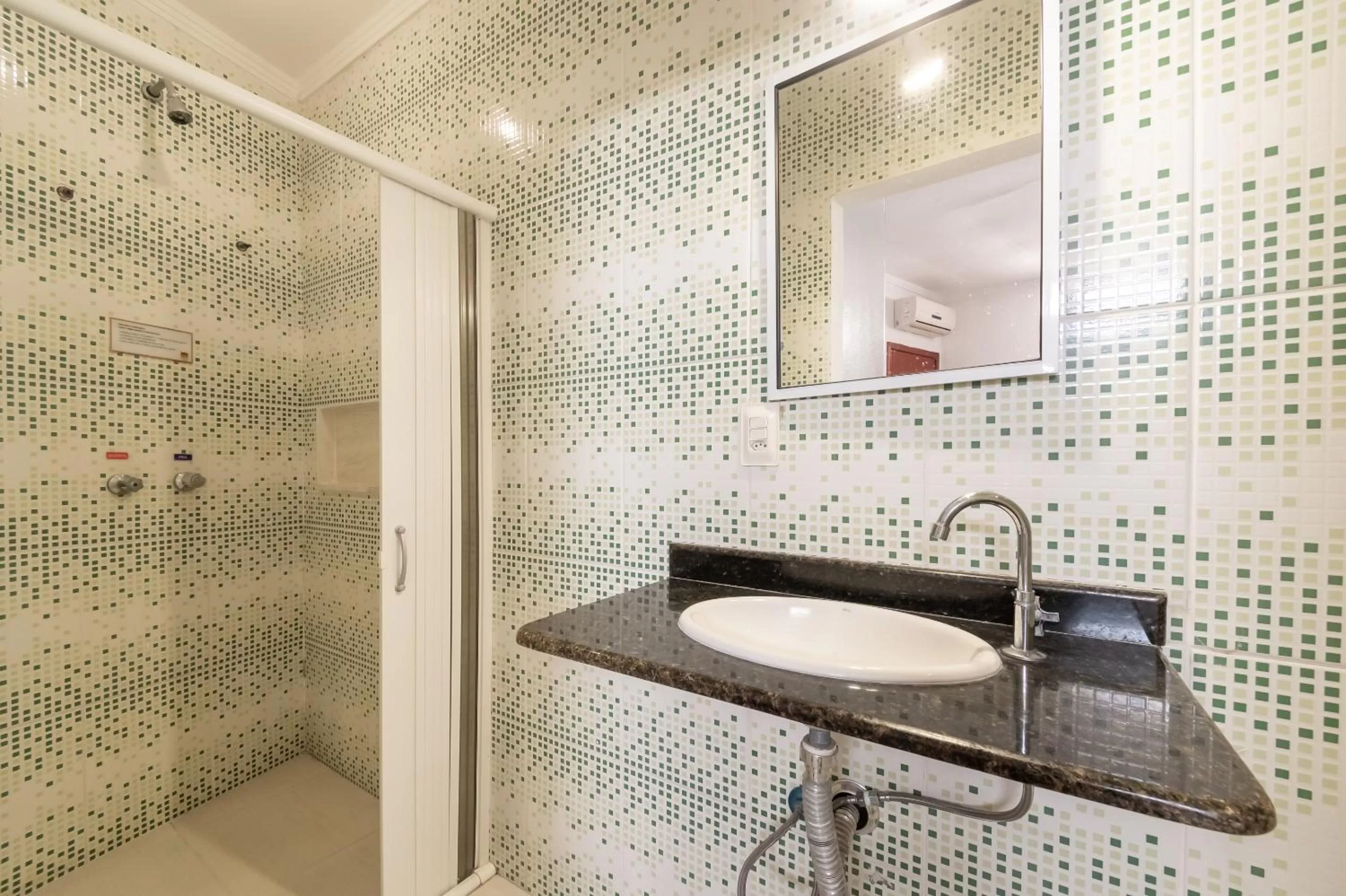 Bathroom in Hotel Campolim