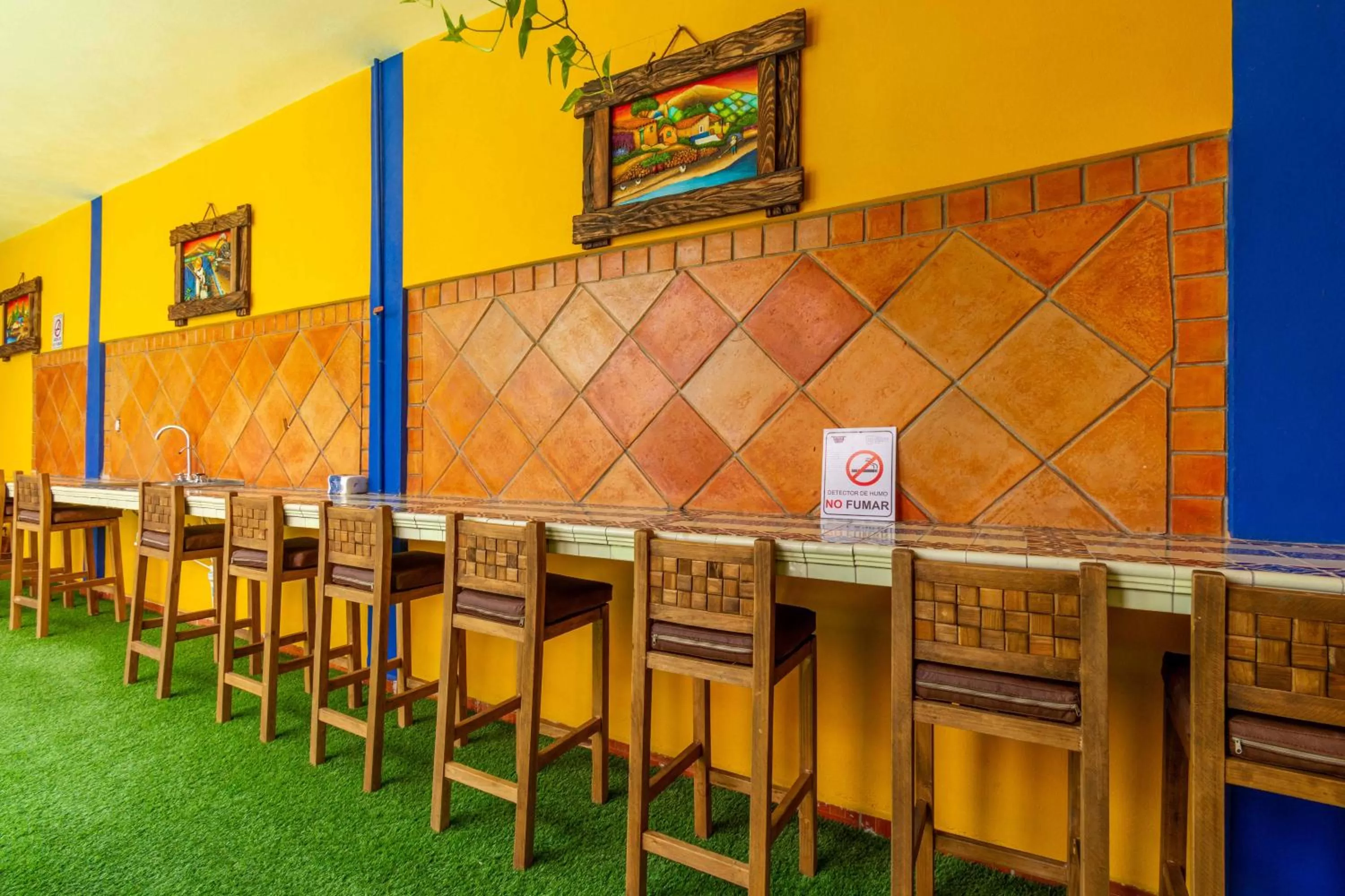Seating area in Hostería Casa Marquez