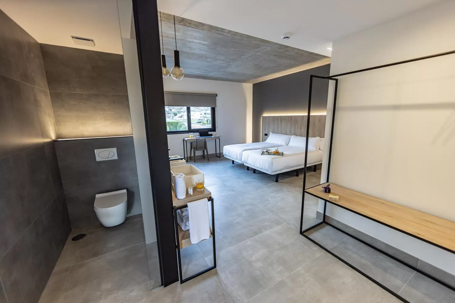 Toilet, Bed in Hospedium Hotel Devalar Do Mar