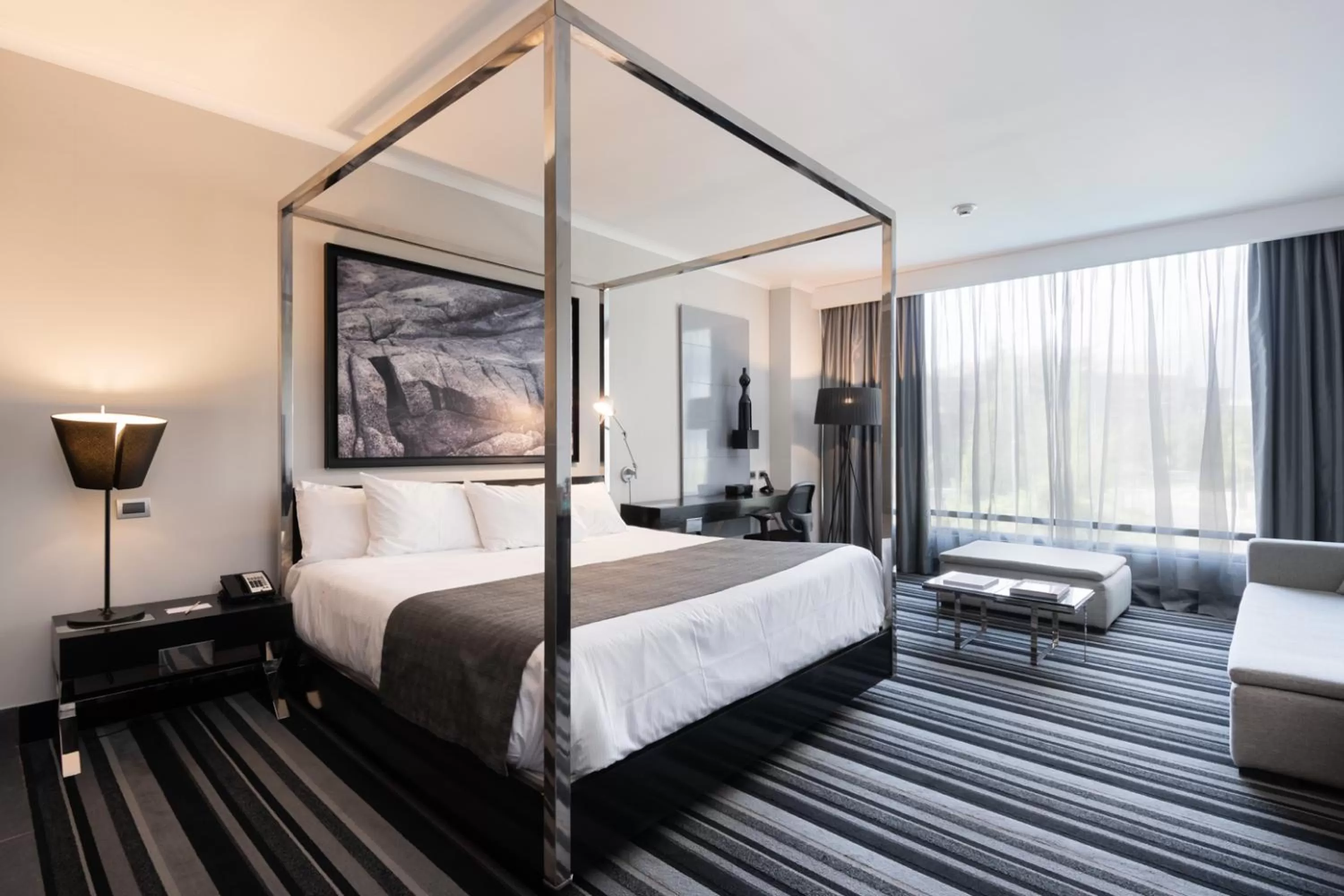 Junior King Suite with Jetted Tub - Non-Smoking in Wyndham Santiago Pettra