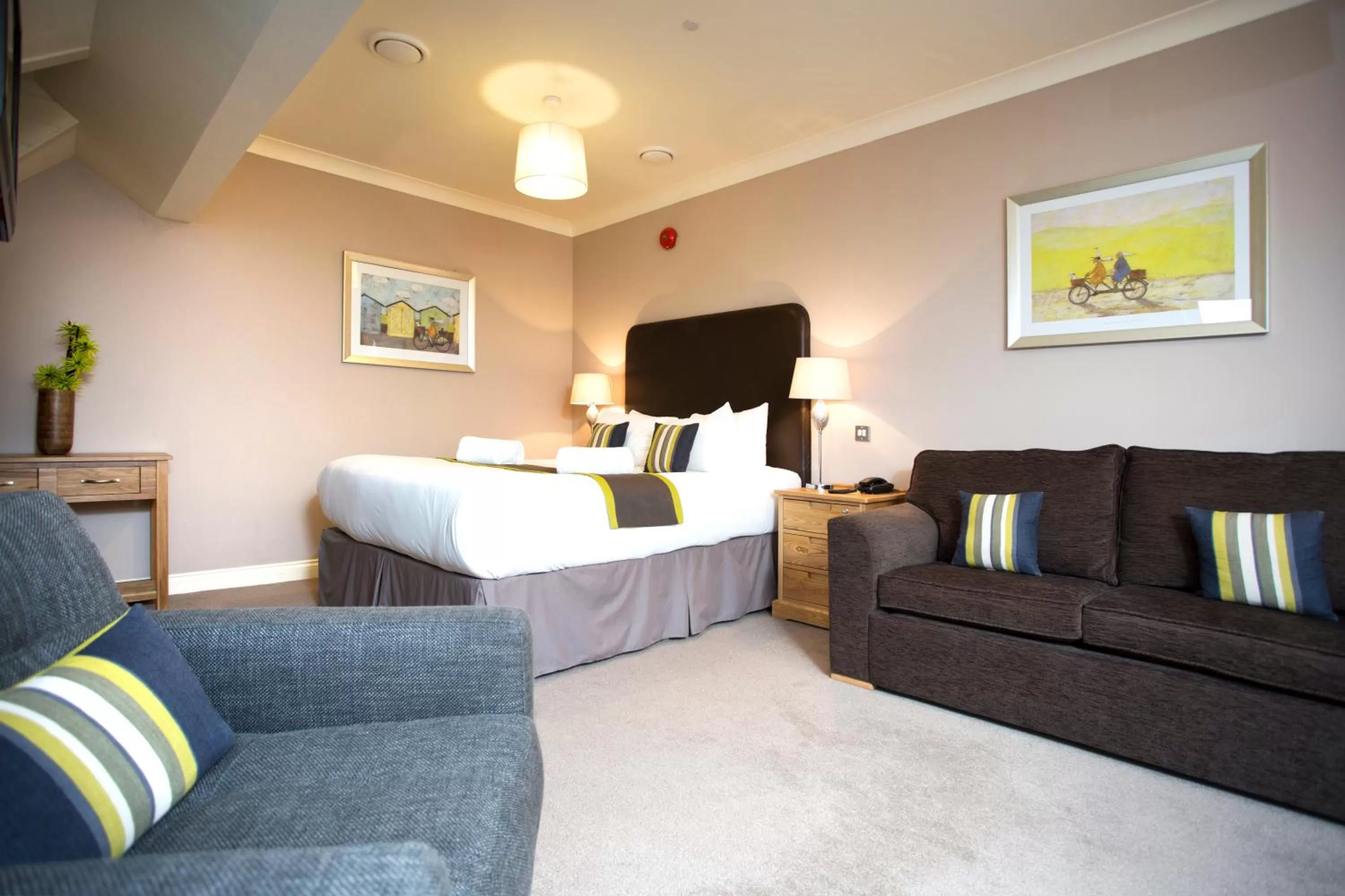 Photo of the whole room in Breckland Lodge