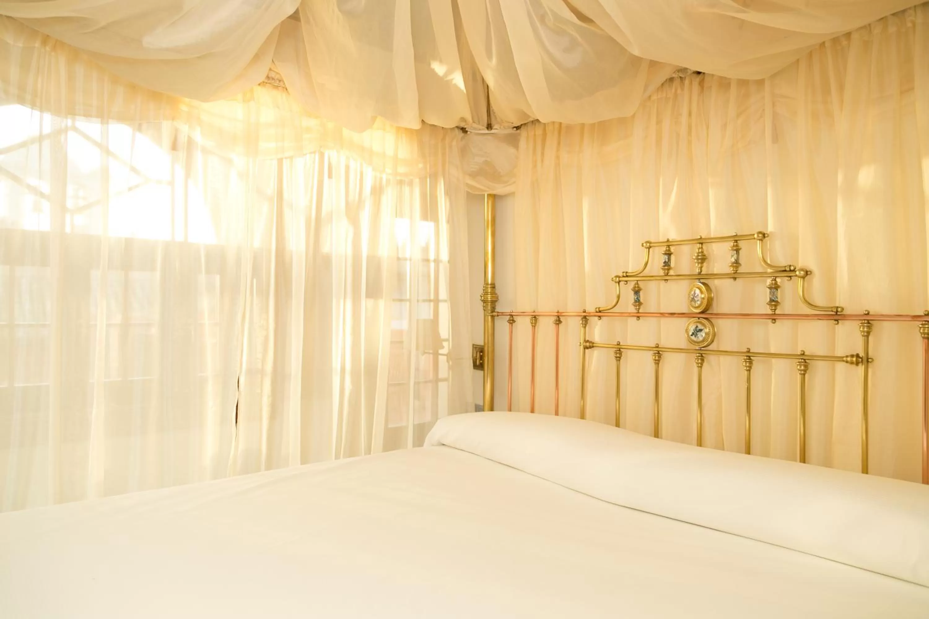 Bed in Hotel Ateneo Sevilla