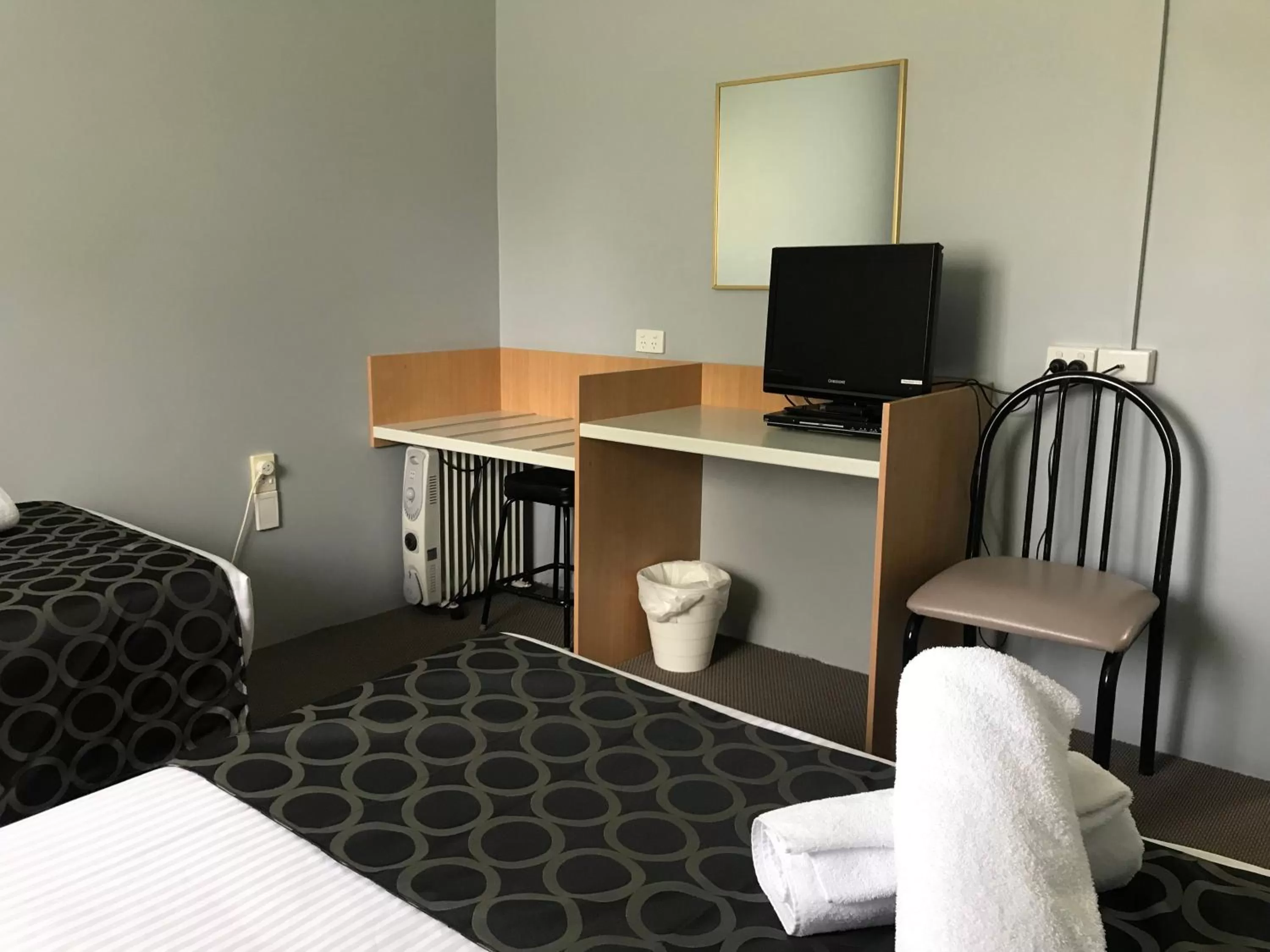 Bed in Jumbuck Motor Inn