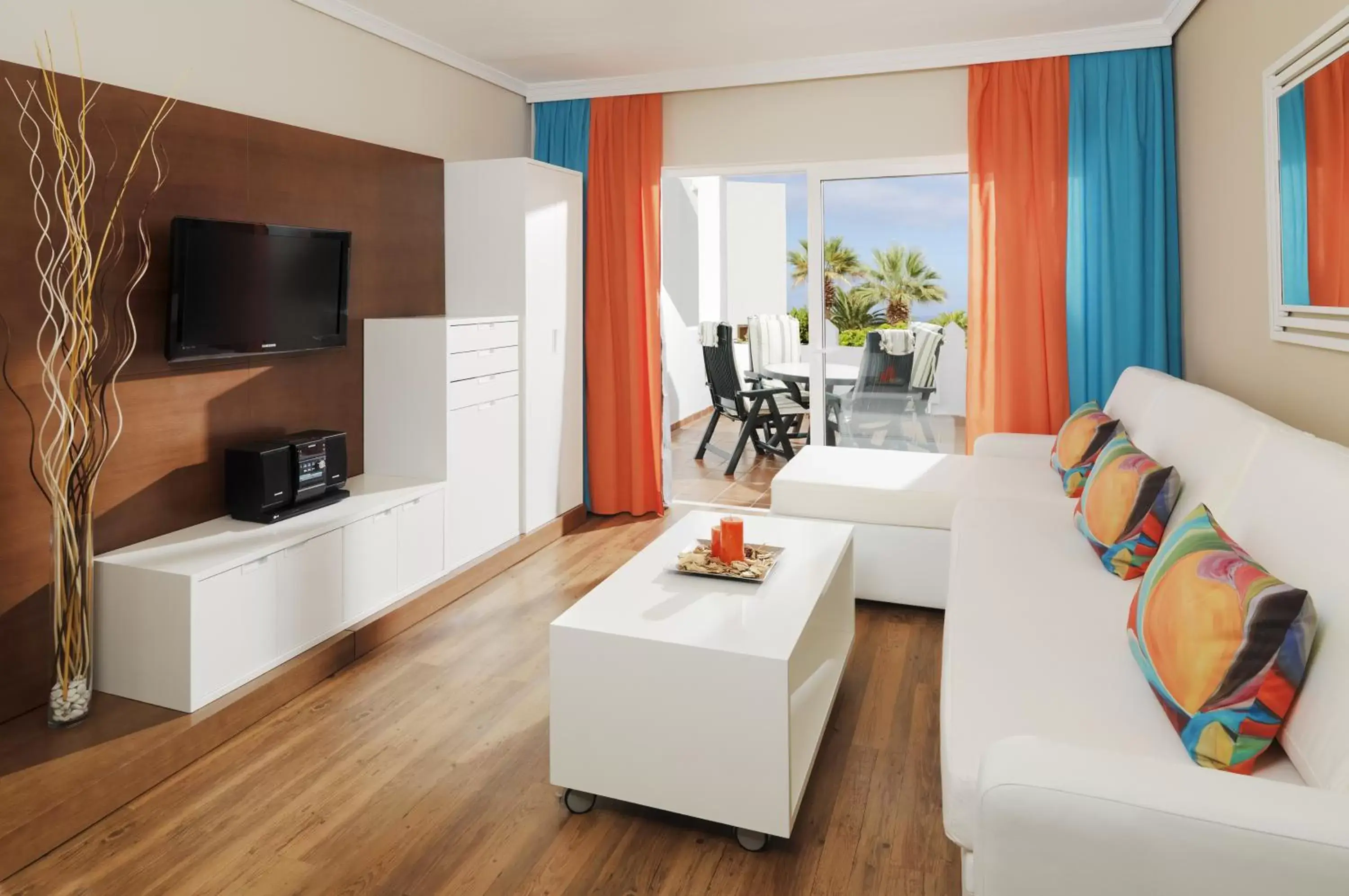 One-Bedroom Apartment with Terrace in Regency Torviscas Apartments and Suites One-Bedroom Apartment with Terrace in Regency Torviscas Apartments and Suites
