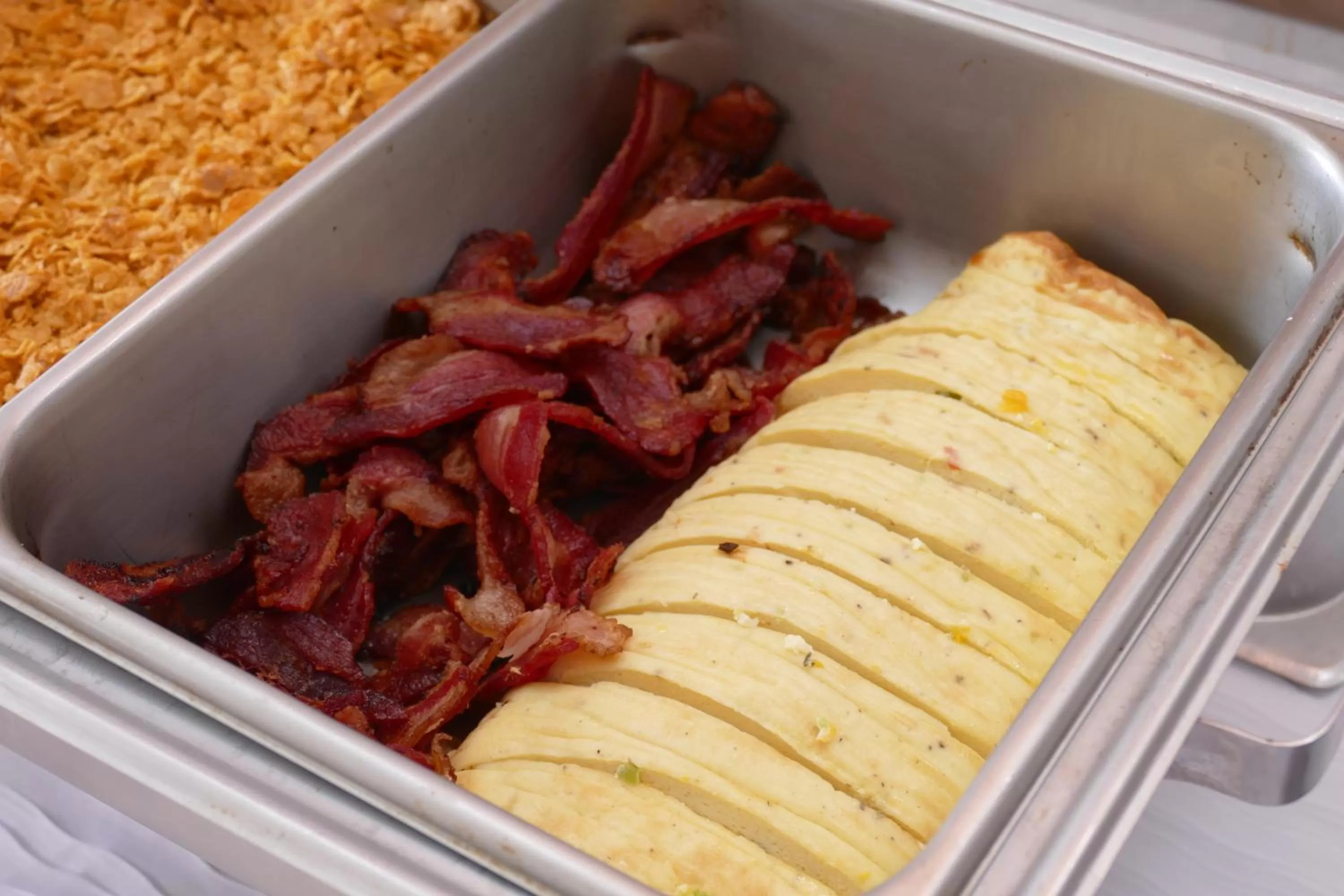 American breakfast in Beachview Inn and Spa