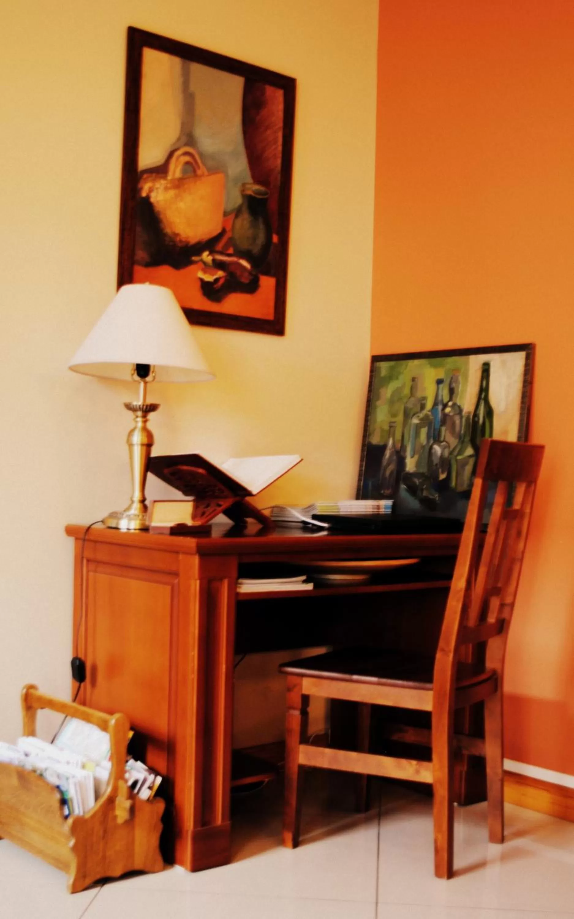 Seating area, TV/Entertainment Center in Hotel Vilhelmine