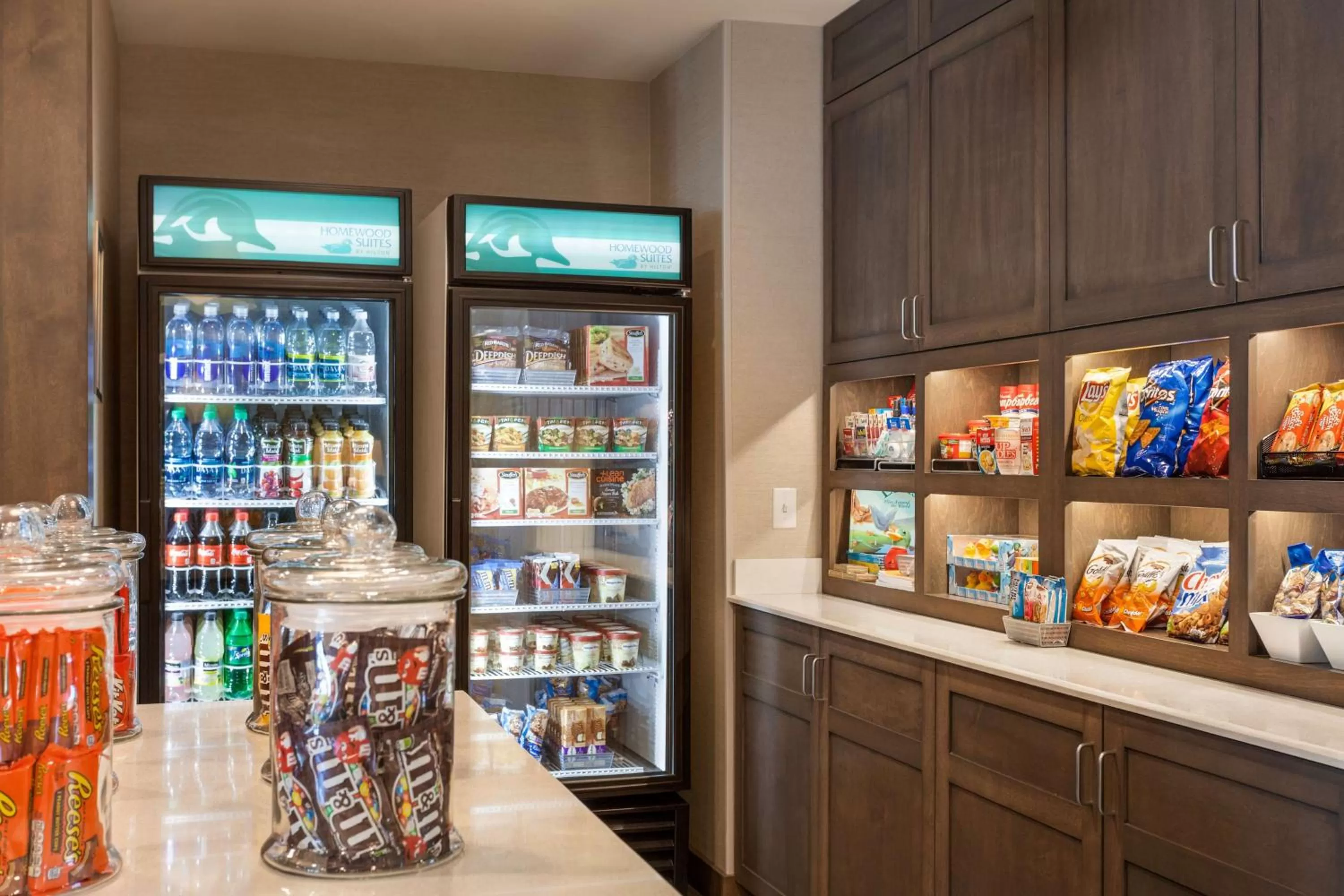 Restaurant/places to eat in Homewood Suites by Hilton Gateway Hills Nashua