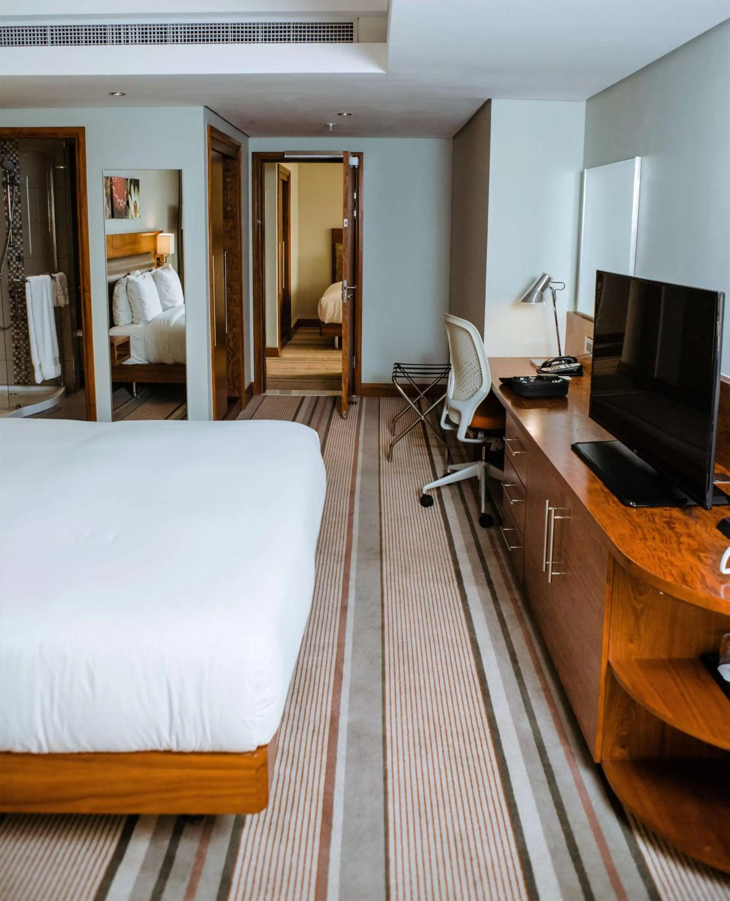 Bedroom in Hilton Garden Inn Society Business Park