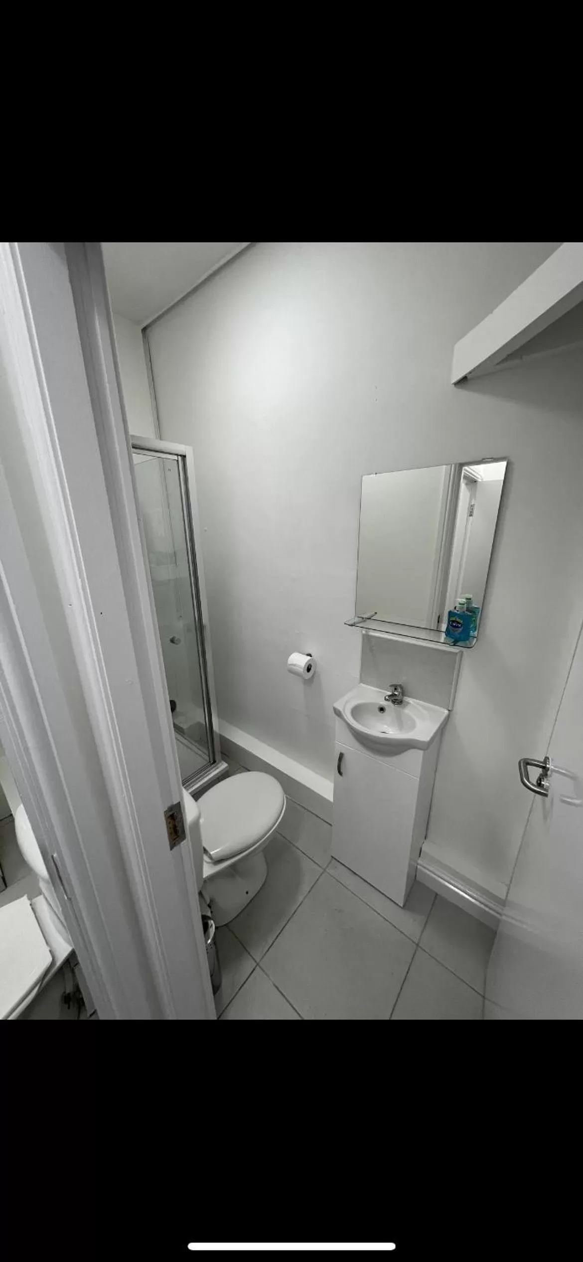 Bathroom in County road rooms